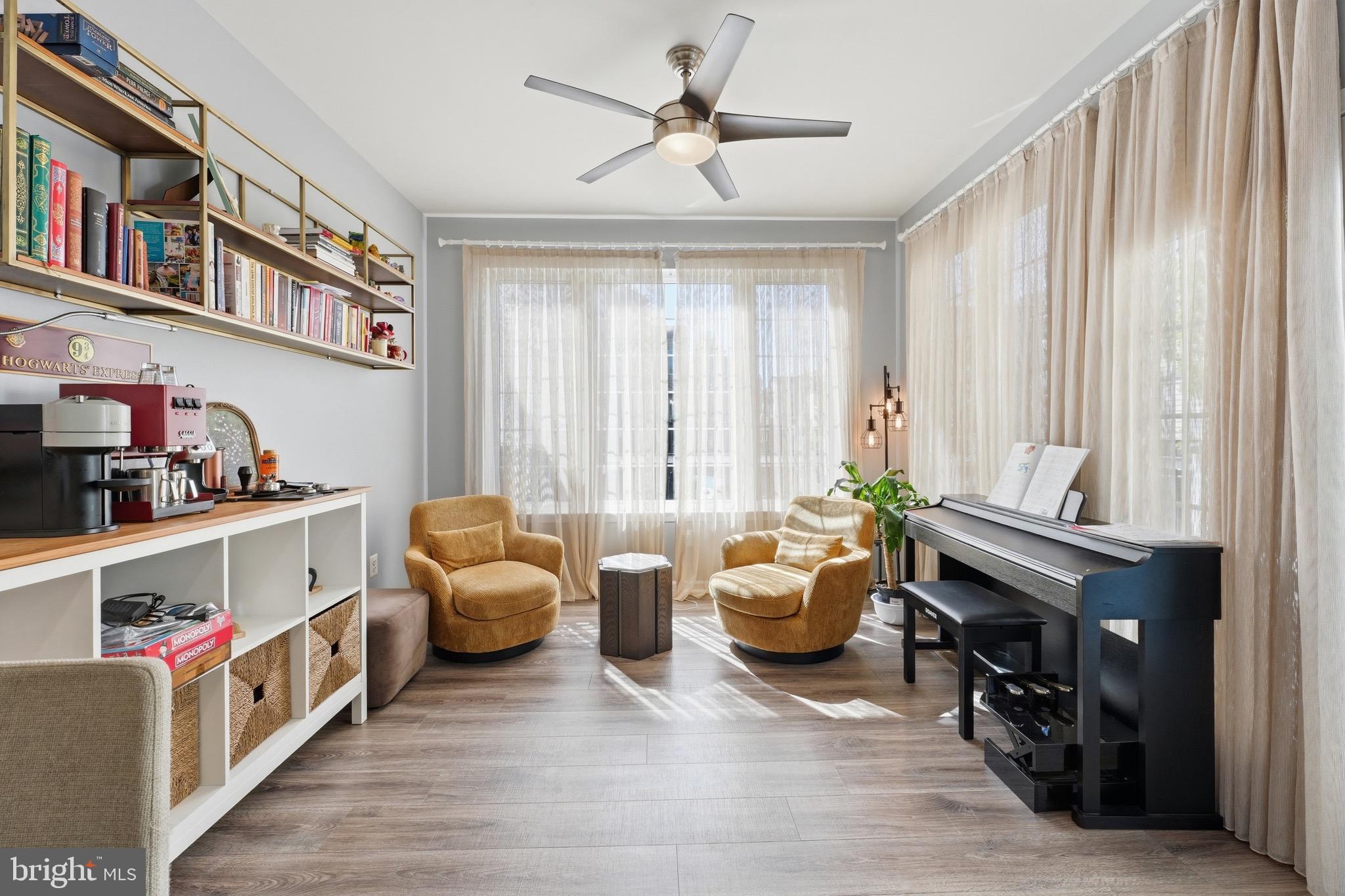 SOUTH RIDING - Residential