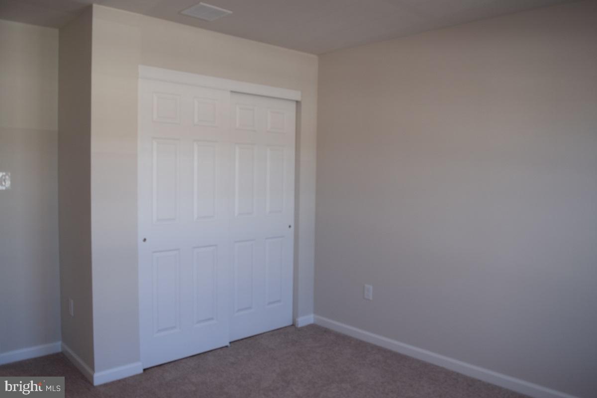 GRAYS POINTE - Residential