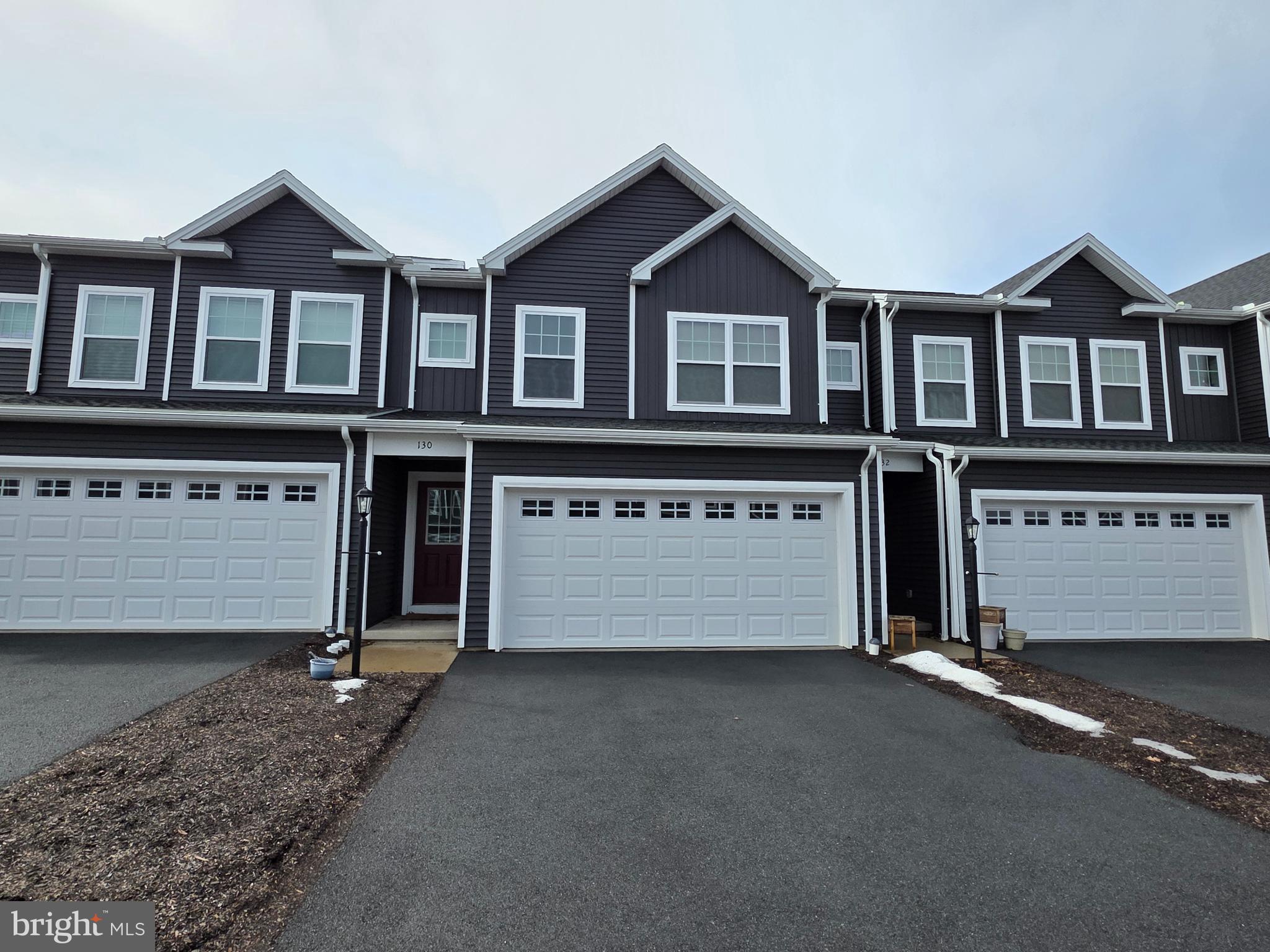 GRAYS POINTE - Residential