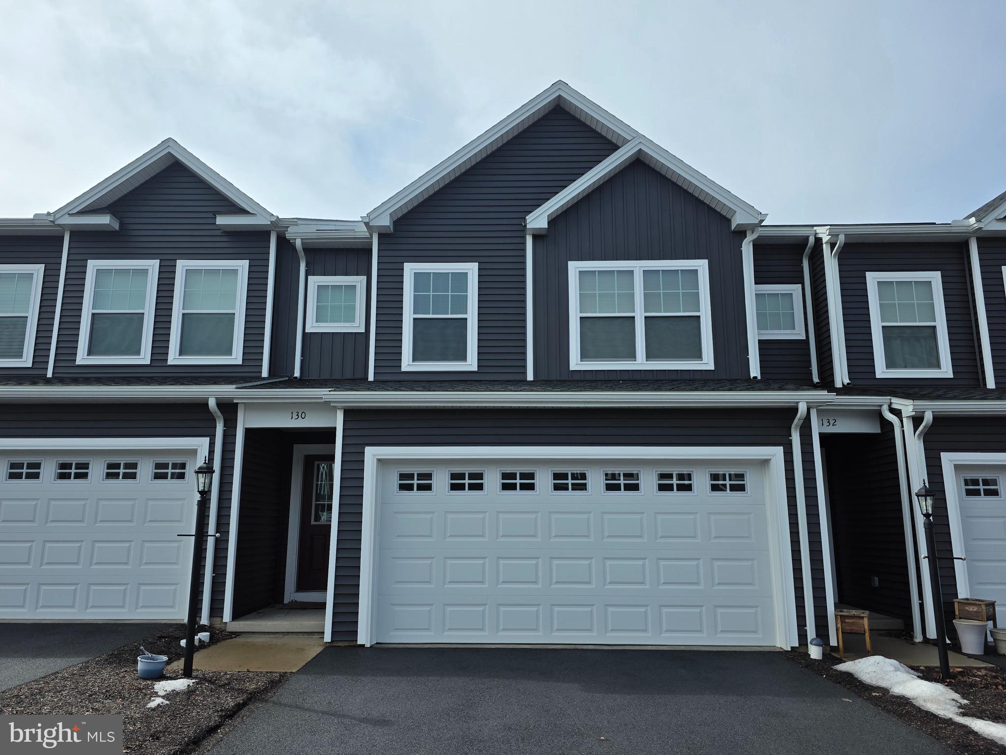 GRAYS POINTE - Residential