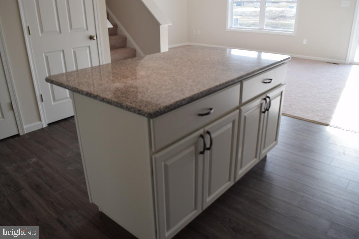 GRAYS POINTE - Residential