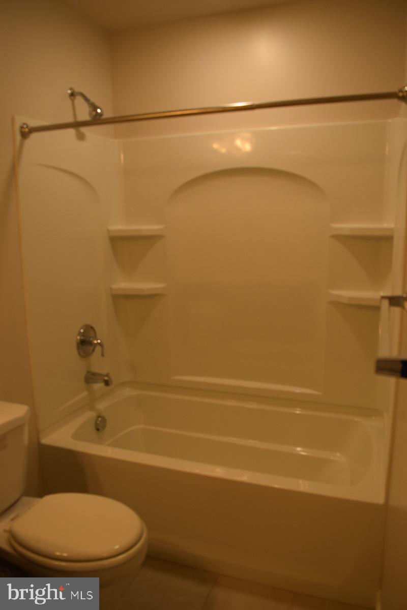 GRAYS POINTE - Residential