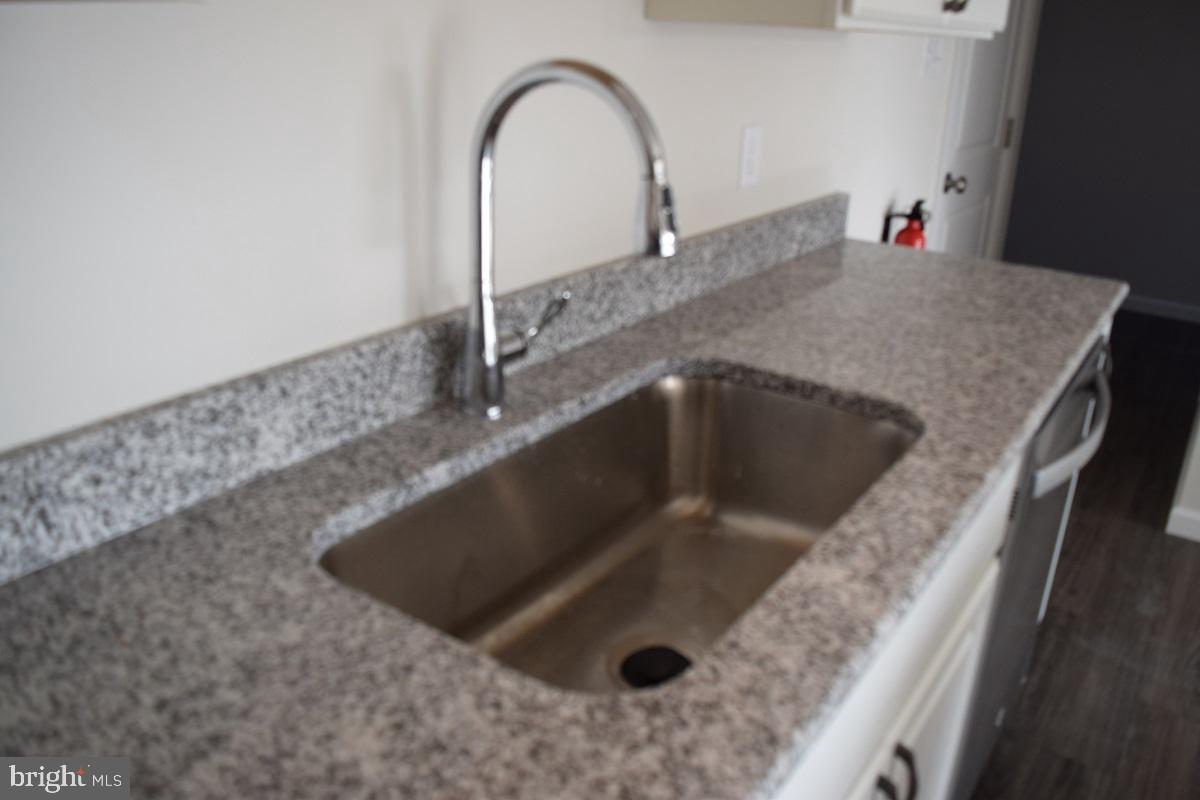 GRAYS POINTE - Residential