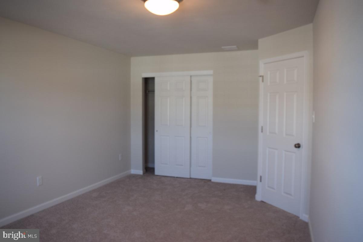 GRAYS POINTE - Residential