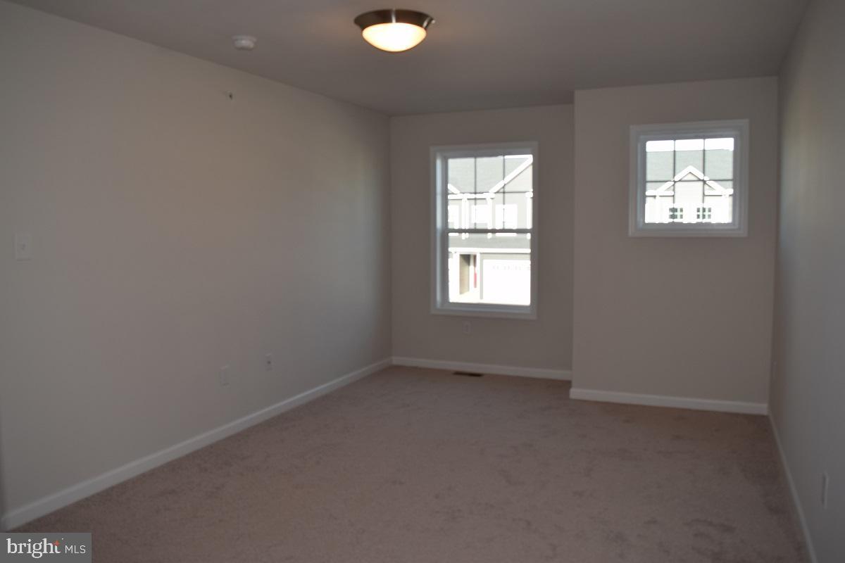 GRAYS POINTE - Residential