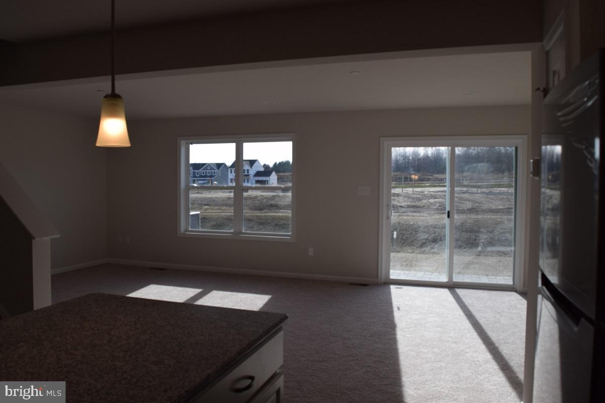 GRAYS POINTE - Residential