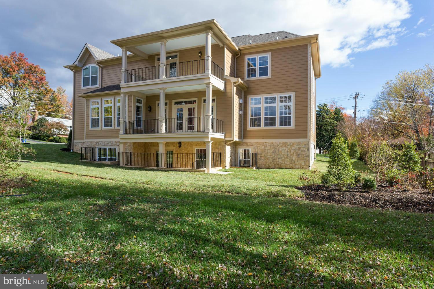 BROYHILL LANGLEY ESTATES - Residential