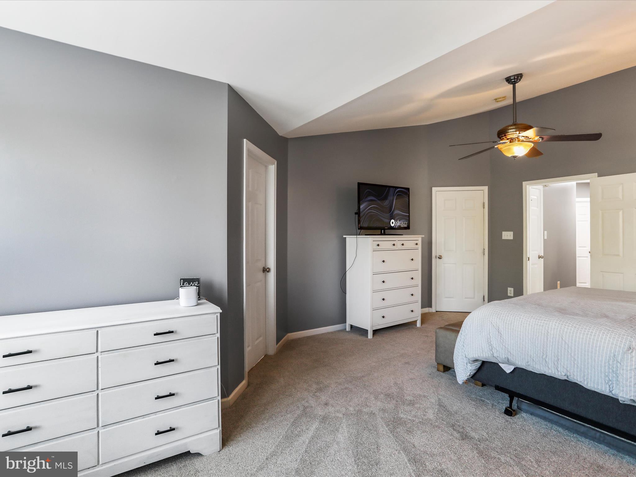 BROOKFIELD - Residential