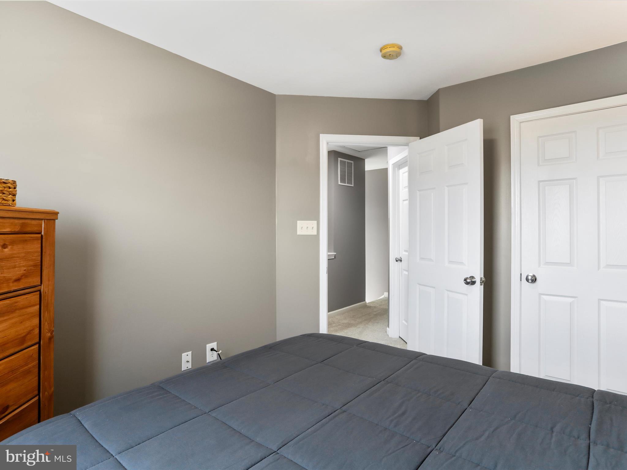 BROOKFIELD - Residential