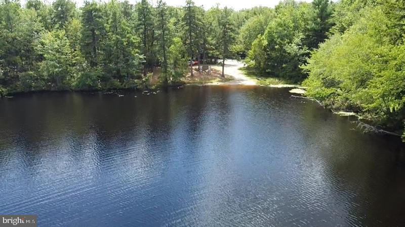 EMERALD LAKES - Residential