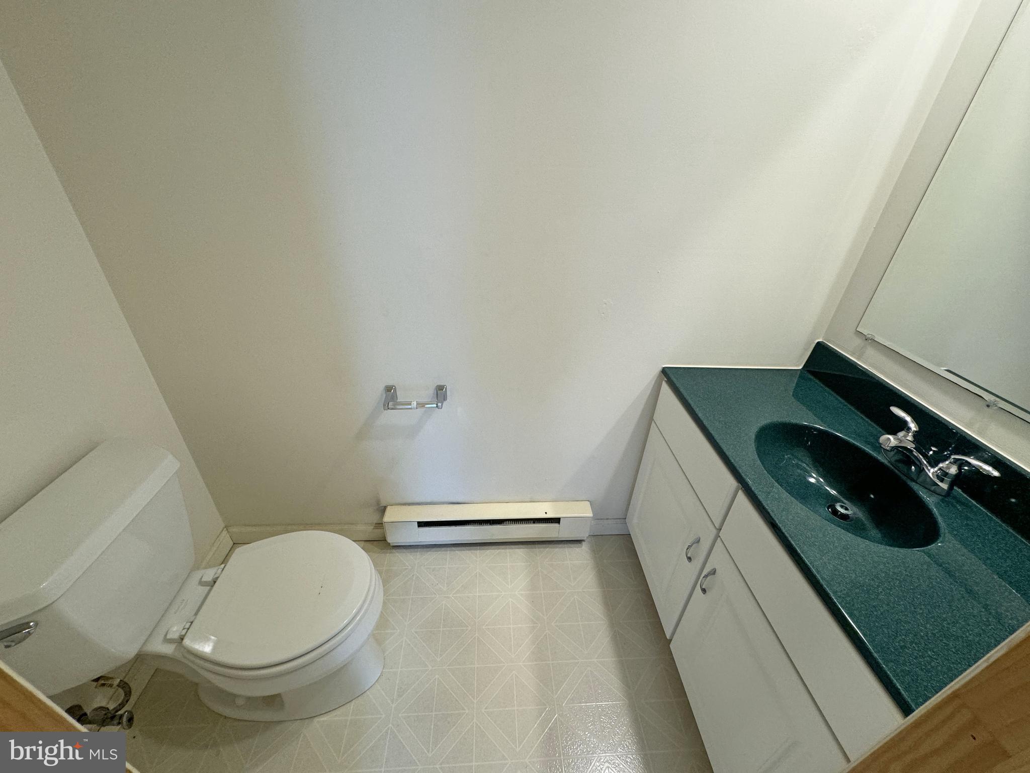 EMERALD LAKES - Residential