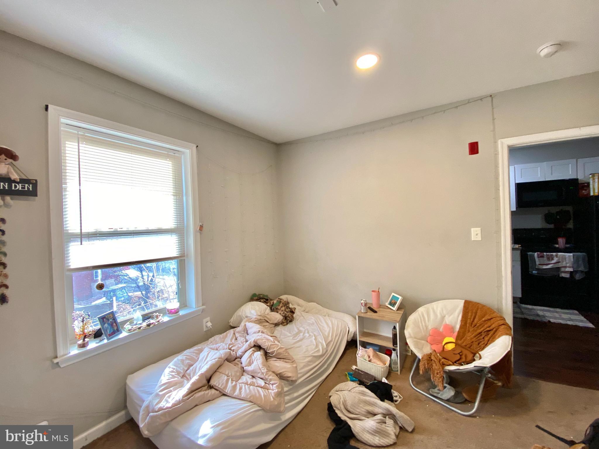 TEMPLE UNIVERSITY - Residential Lease