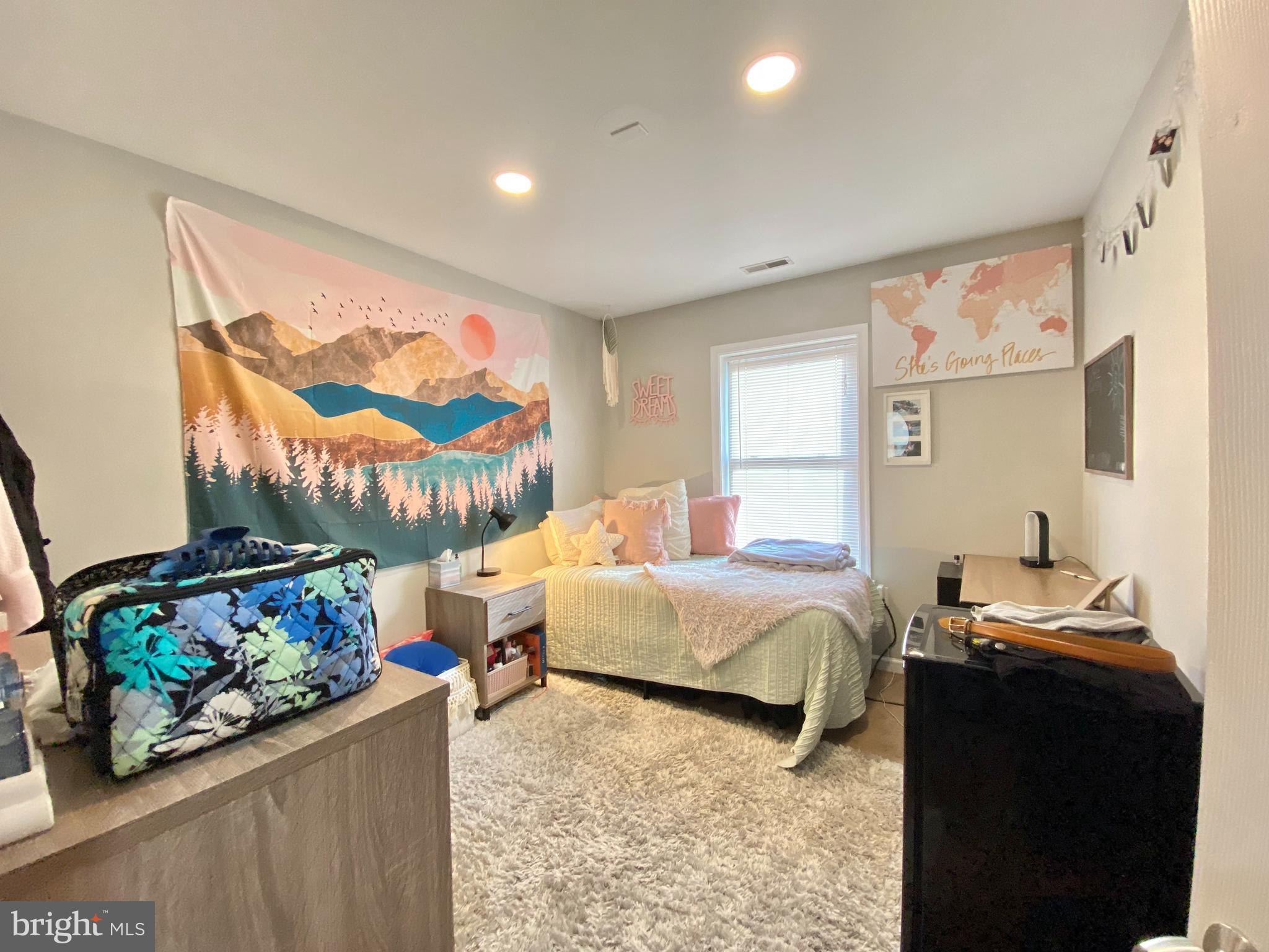 TEMPLE UNIVERSITY - Residential Lease