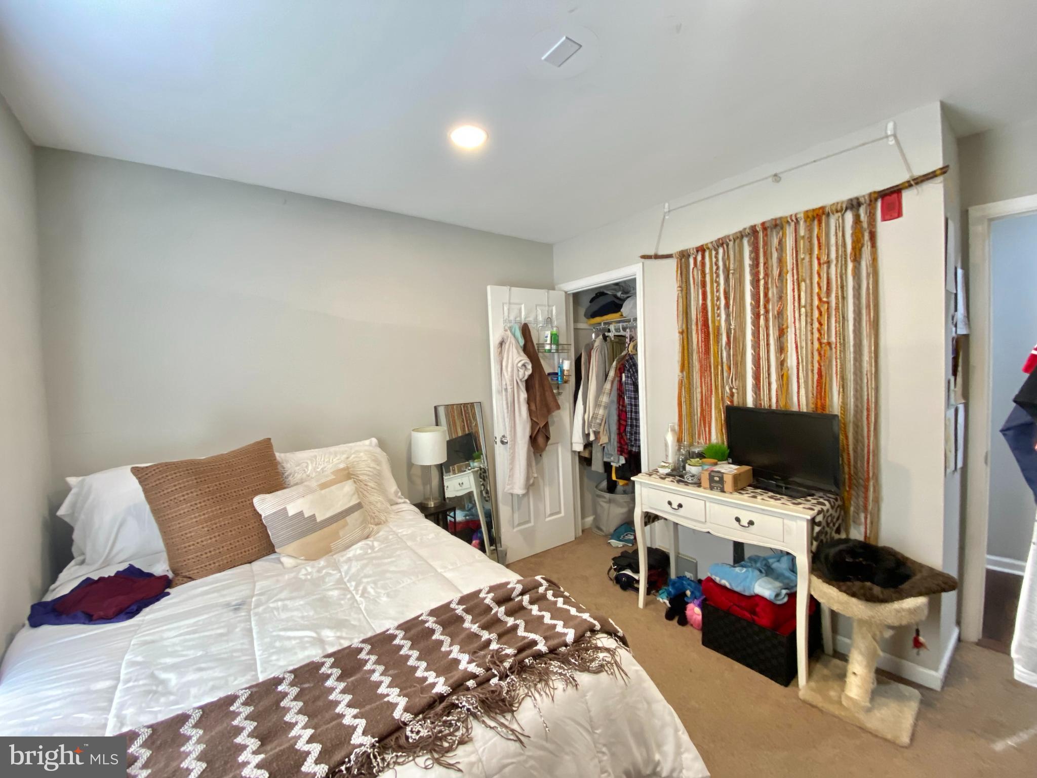 TEMPLE UNIVERSITY - Residential Lease