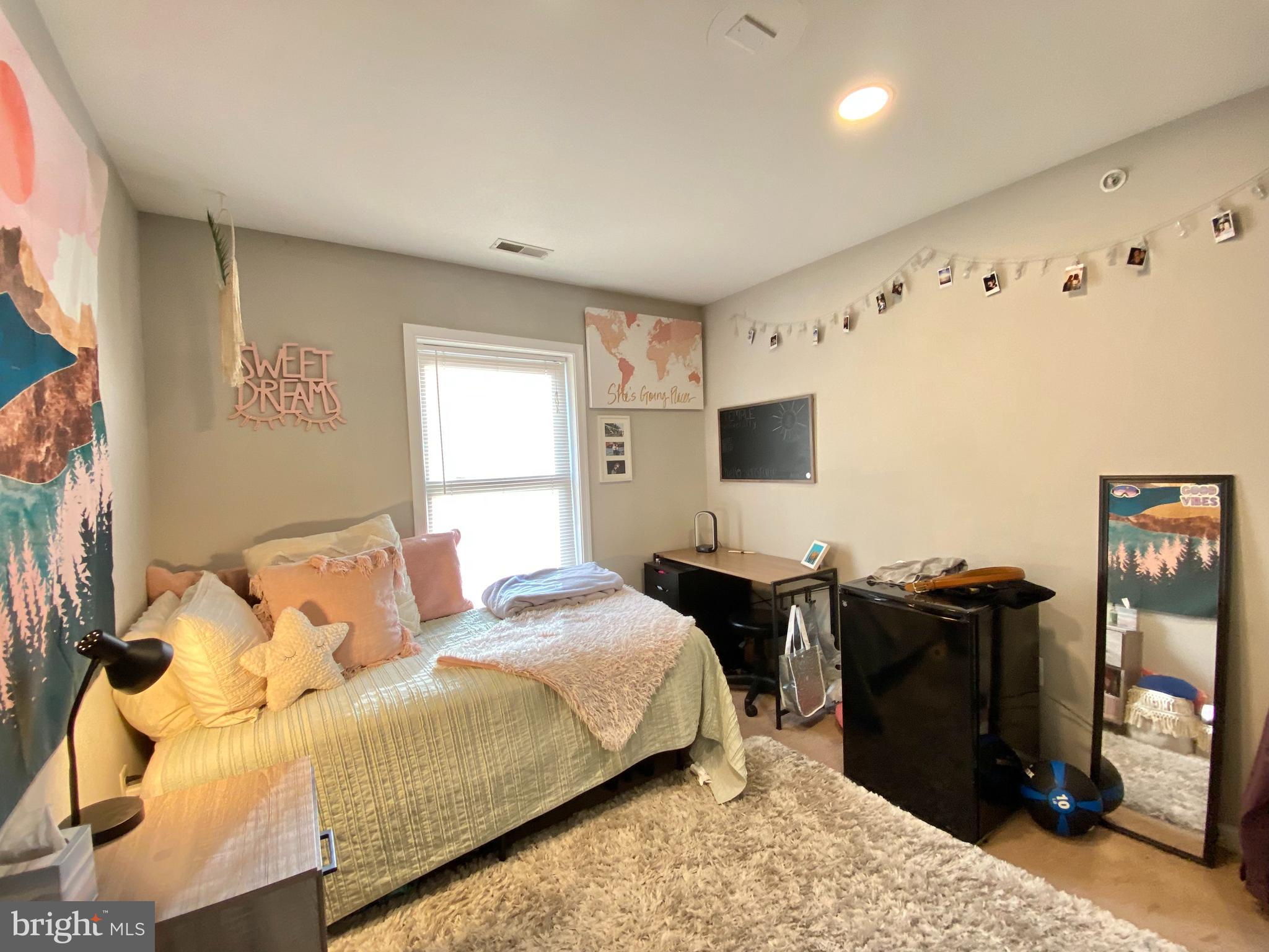 TEMPLE UNIVERSITY - Residential Lease