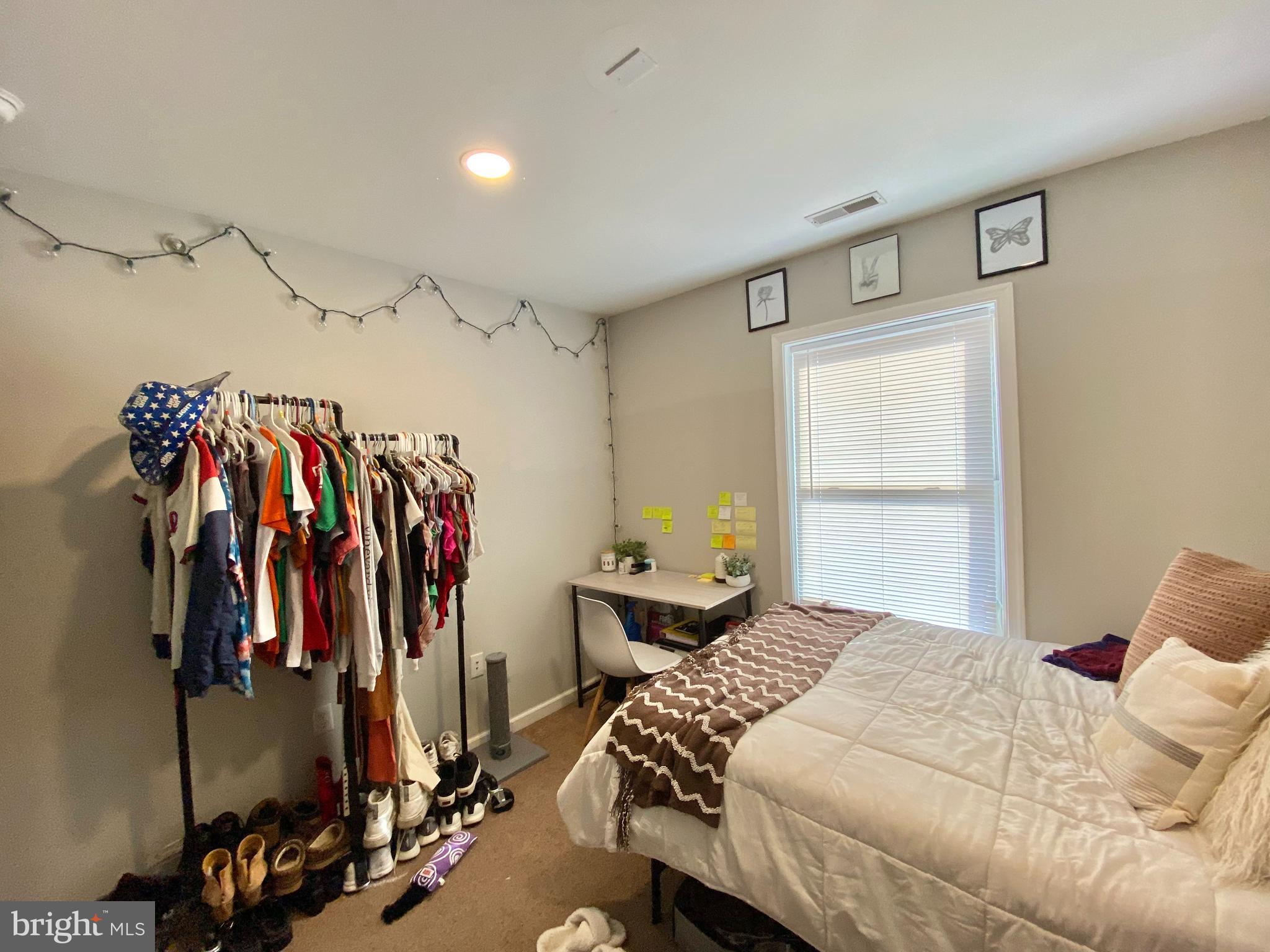 TEMPLE UNIVERSITY - Residential Lease