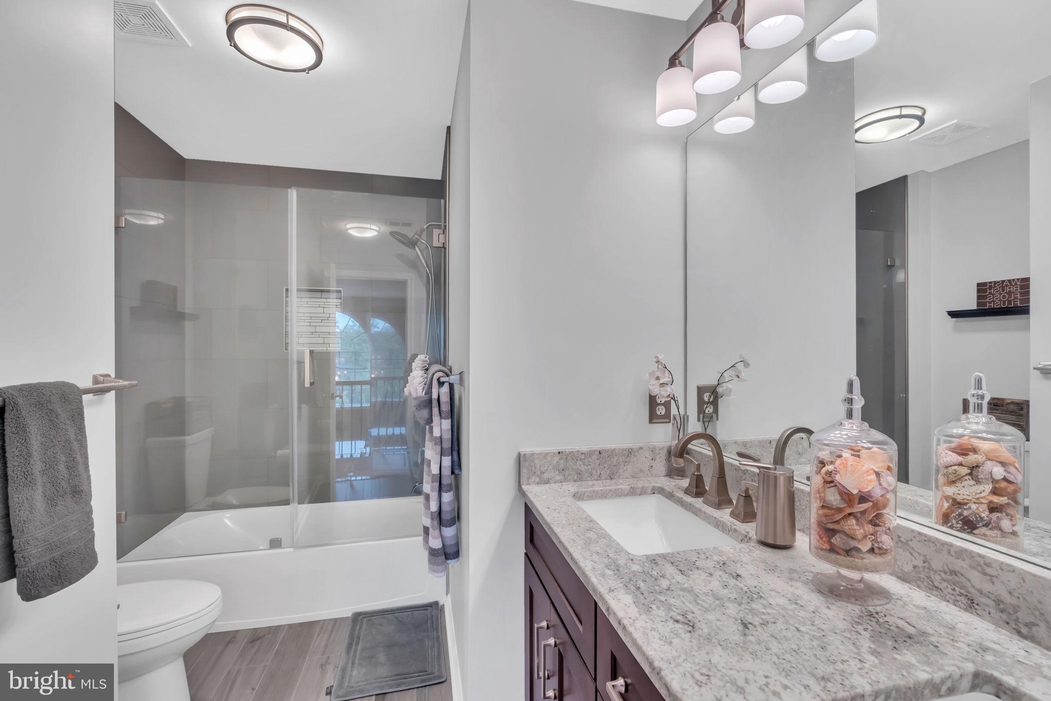 PORT POTOMAC - Residential