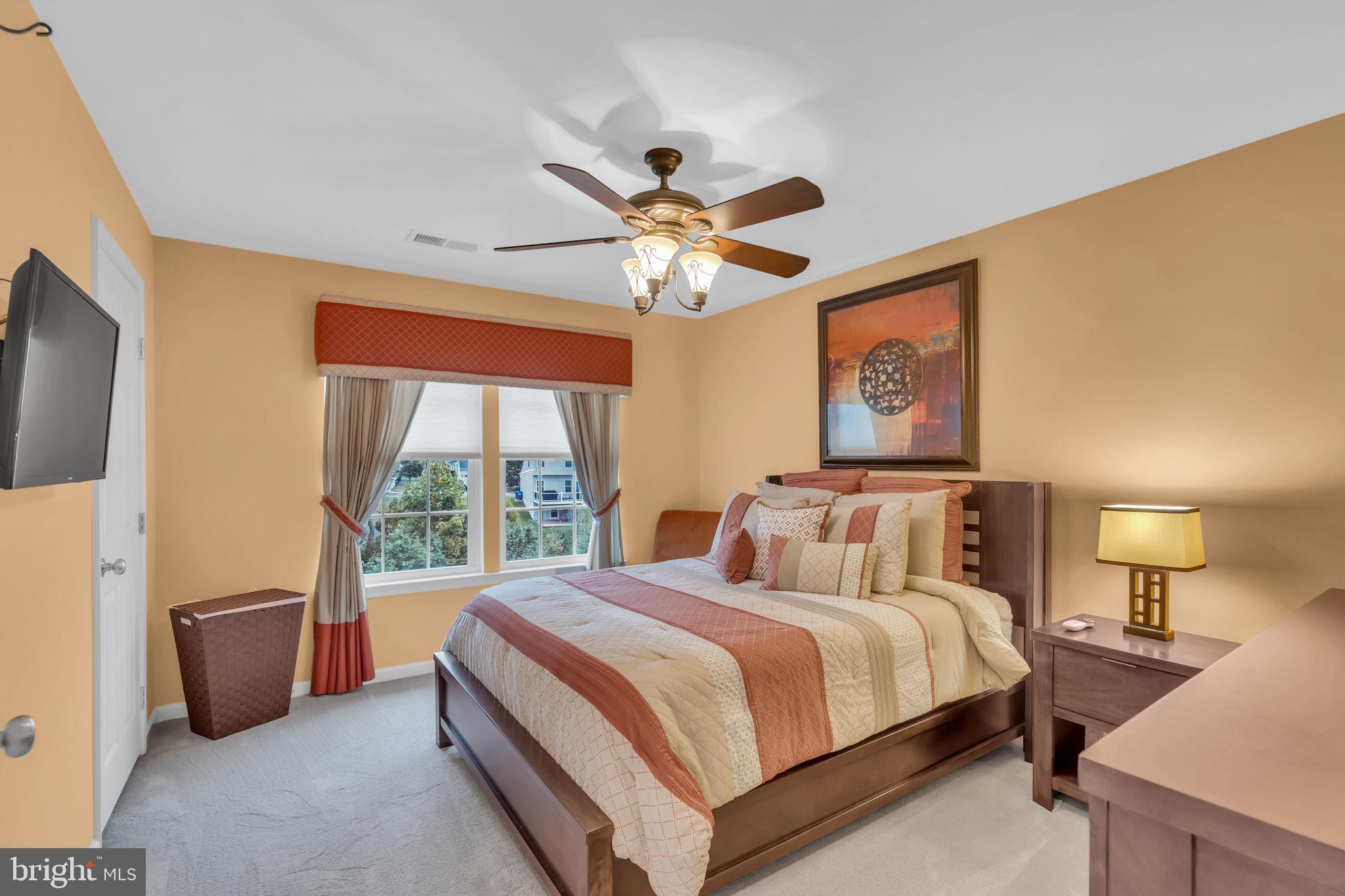 PORT POTOMAC - Residential