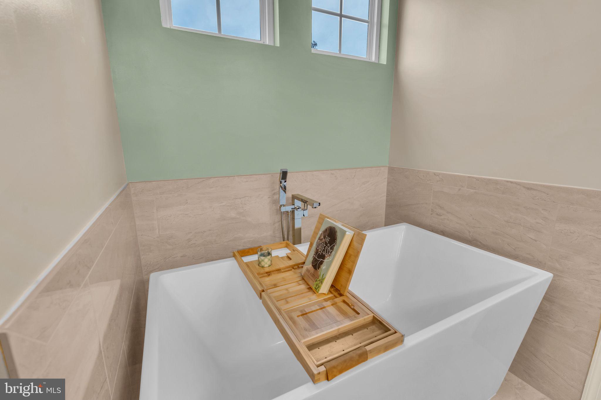 PORT POTOMAC - Residential