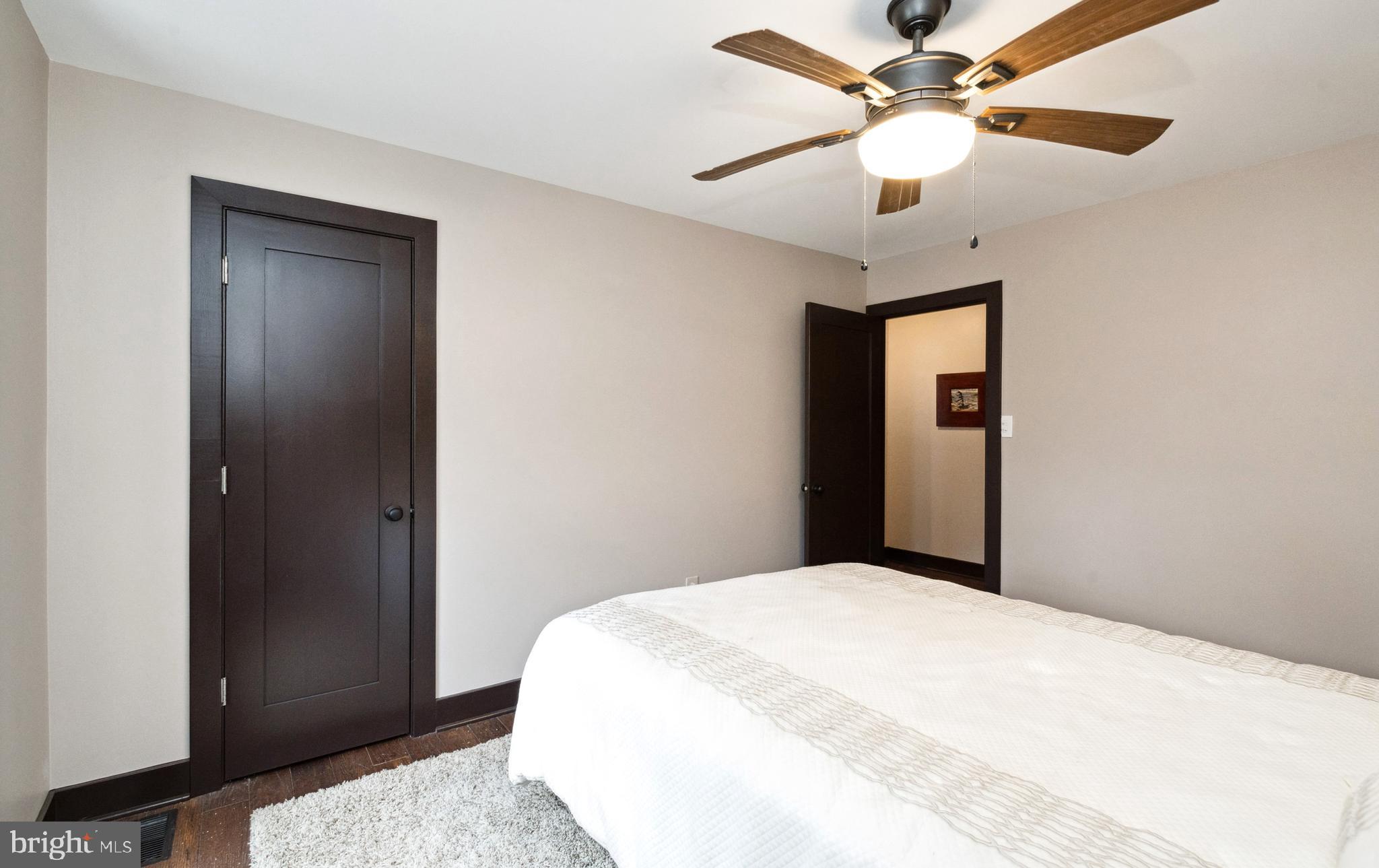 CROFTON TOWNE/PARK - Residential