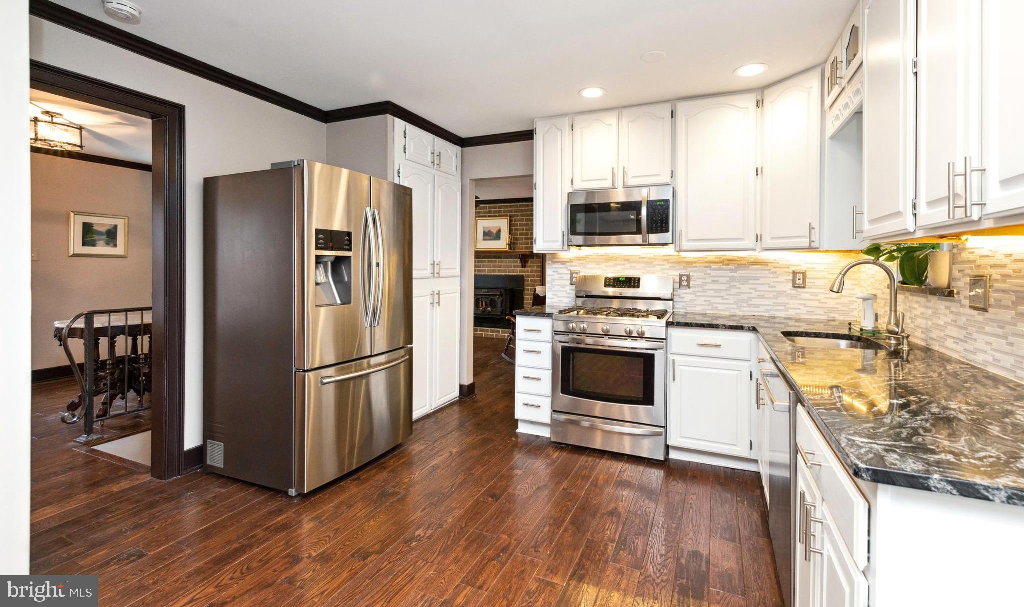 CROFTON TOWNE/PARK - Residential