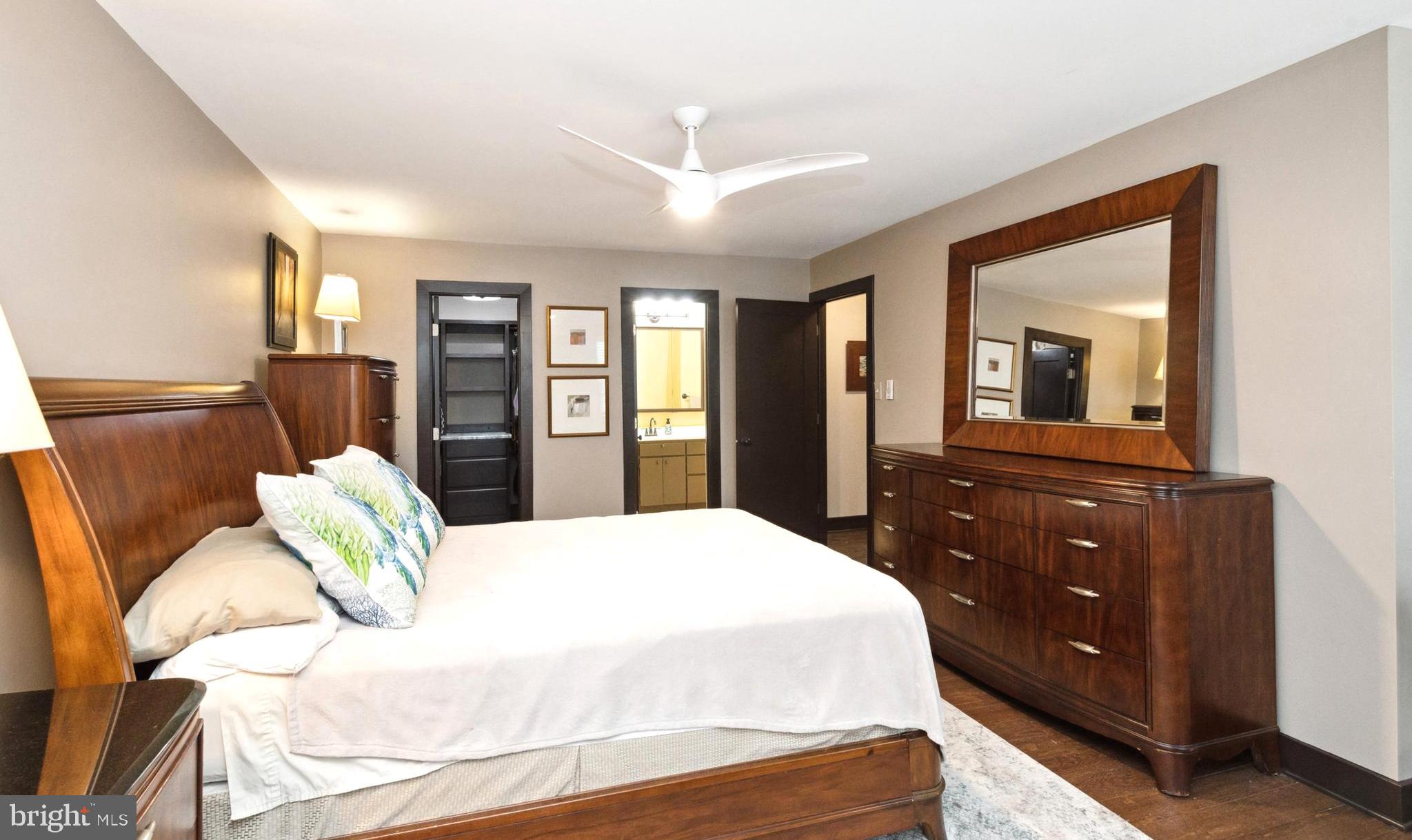 CROFTON TOWNE/PARK - Residential