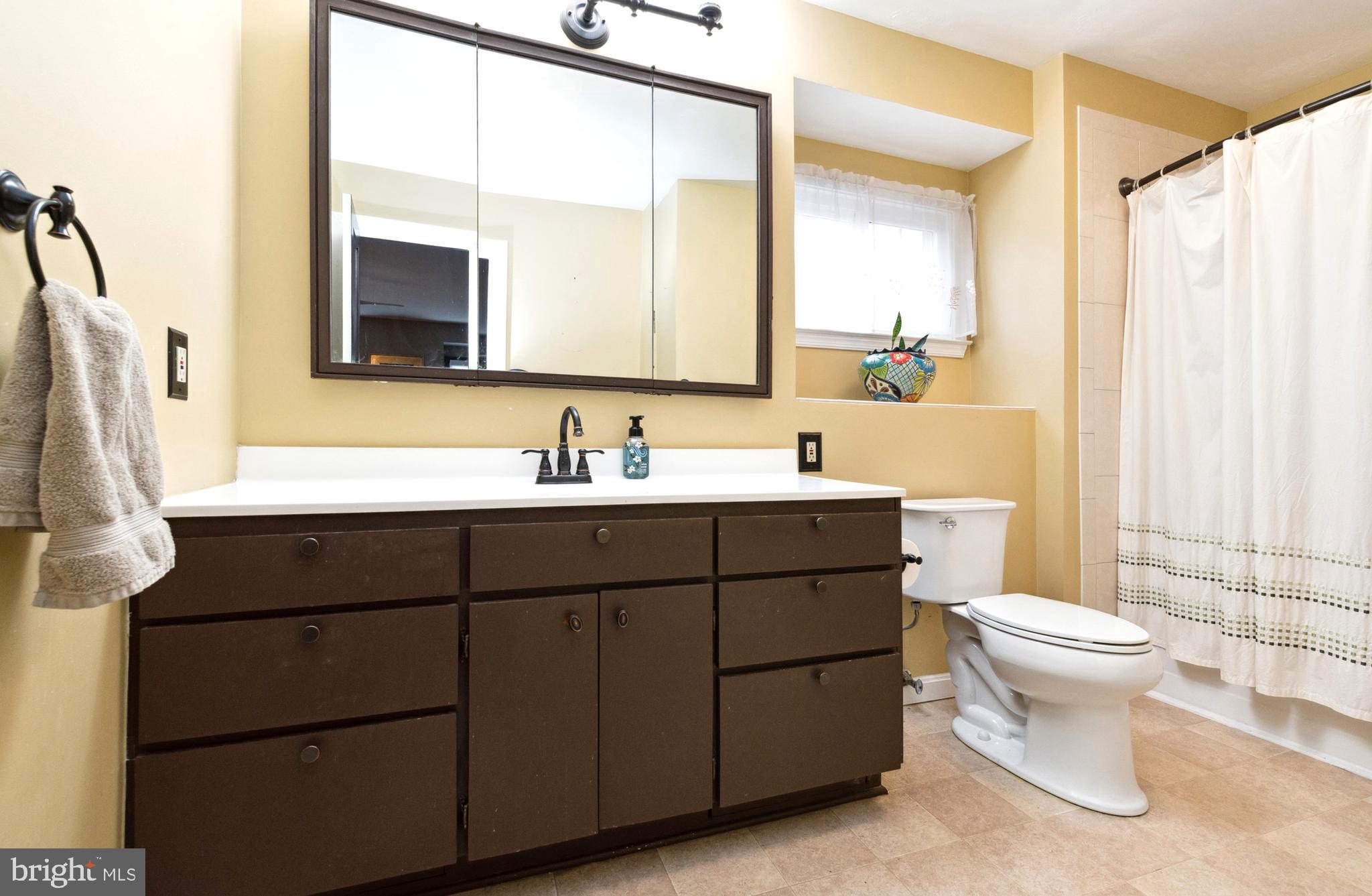 CROFTON TOWNE/PARK - Residential