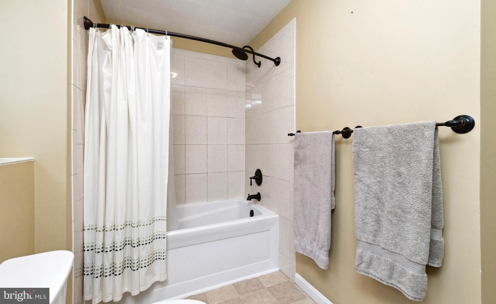 CROFTON TOWNE/PARK - Residential