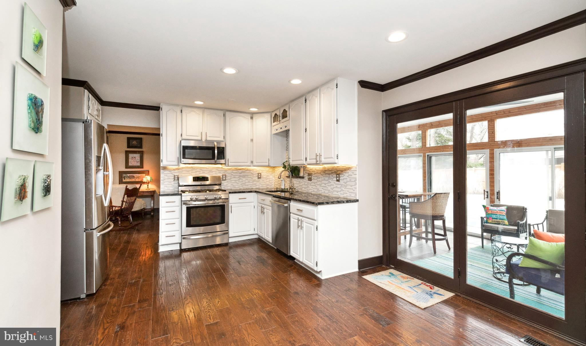 CROFTON TOWNE/PARK - Residential