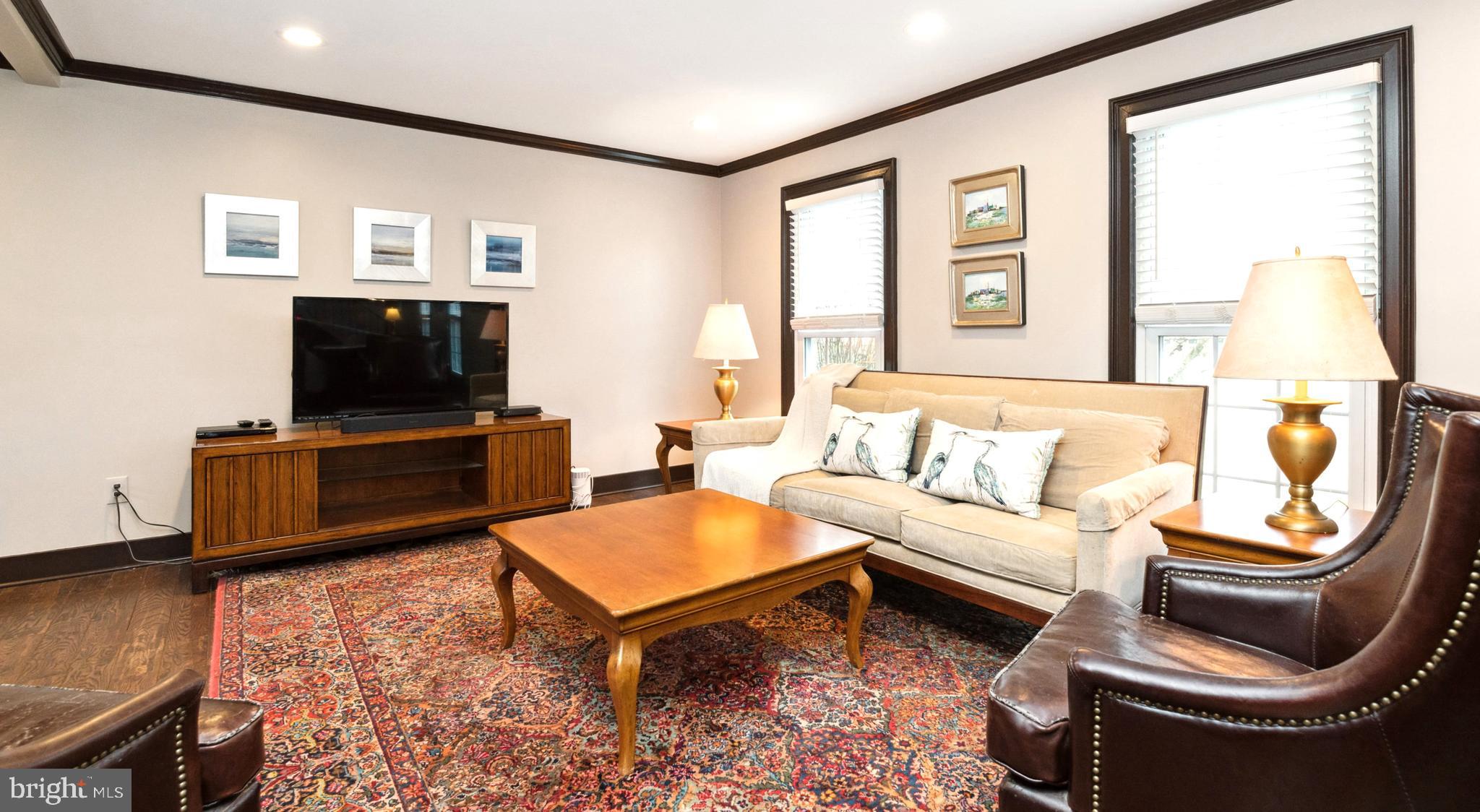 CROFTON TOWNE/PARK - Residential