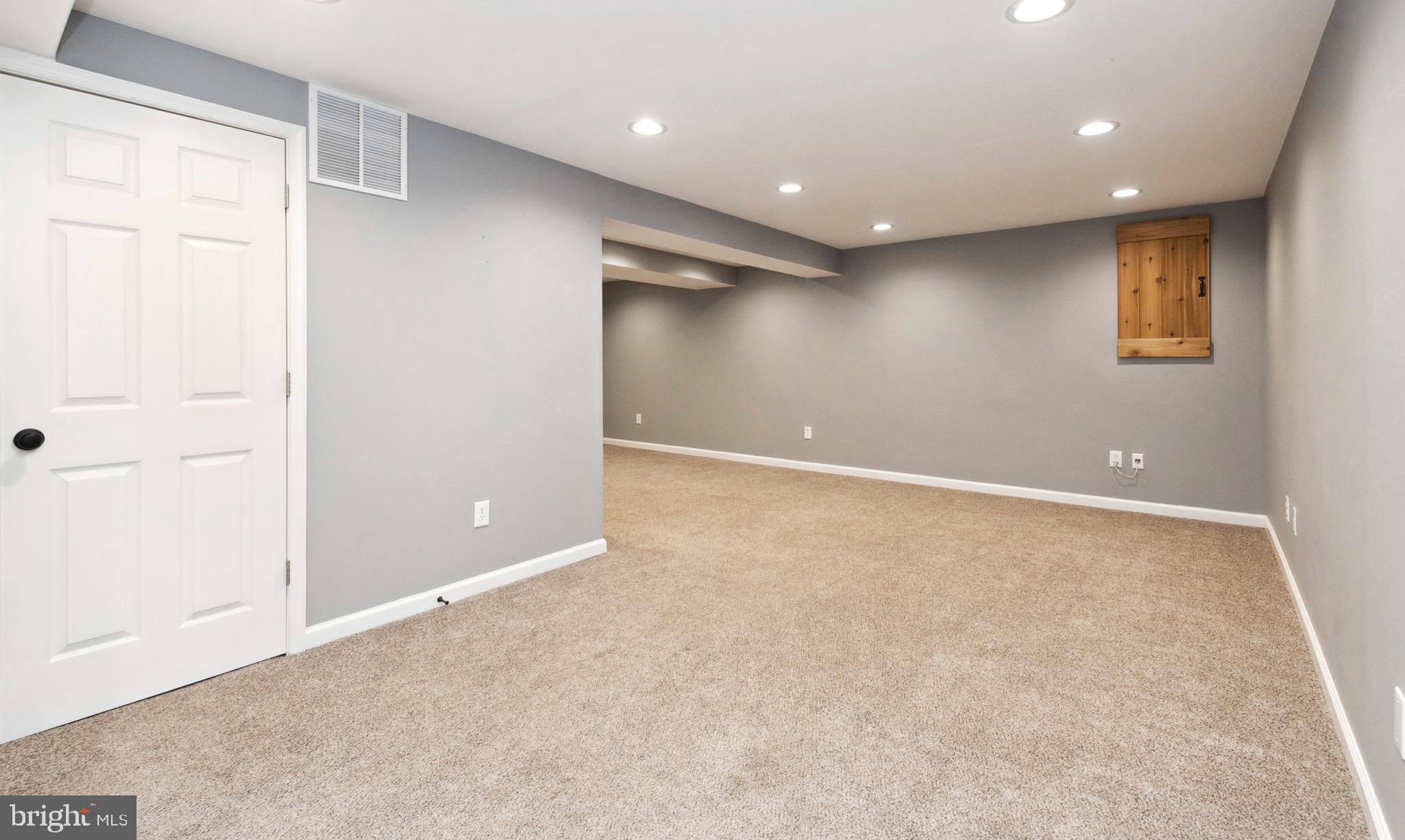 CROFTON TOWNE/PARK - Residential