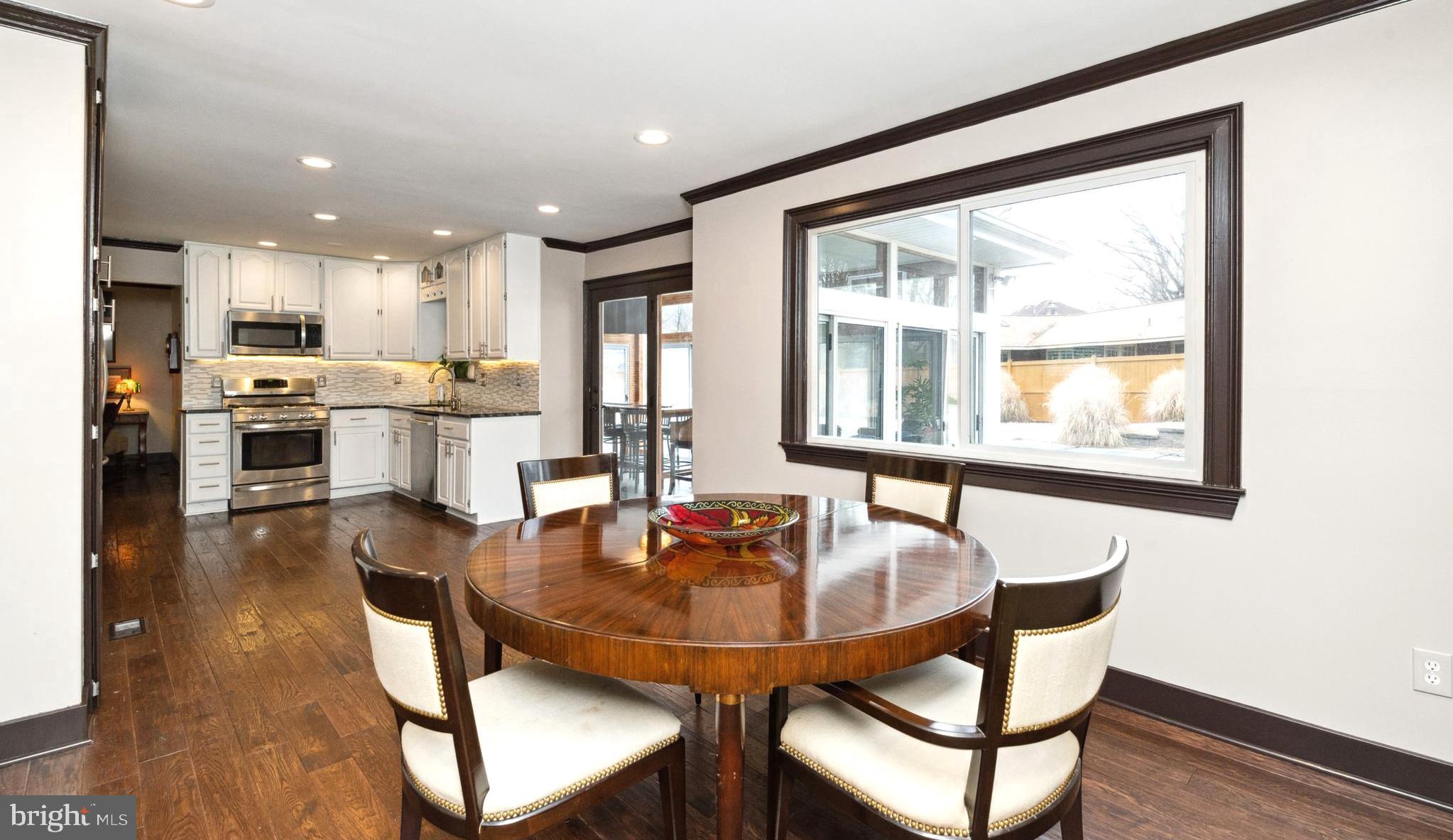 CROFTON TOWNE/PARK - Residential