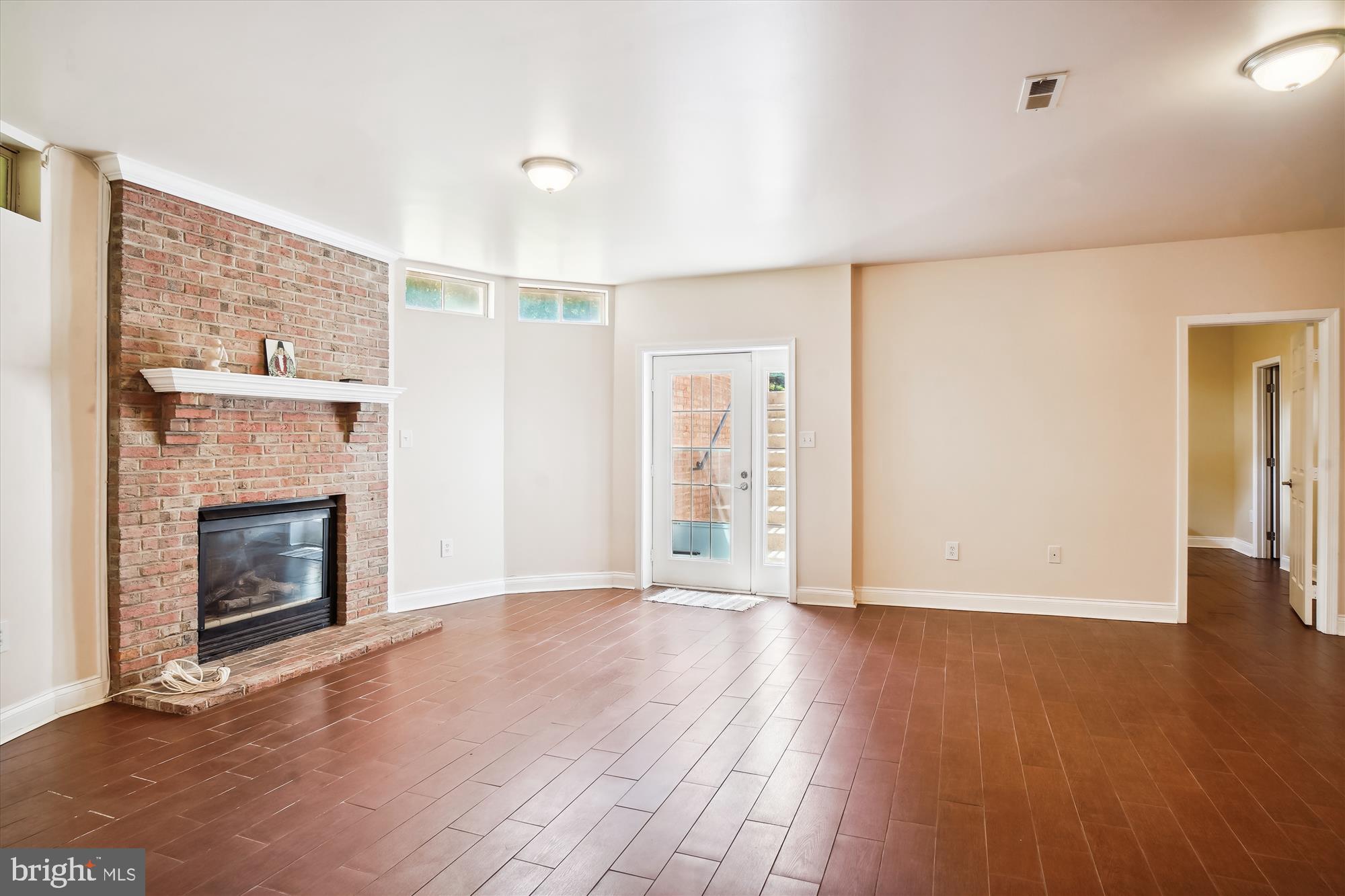 SMALLS NURSERY - Residential