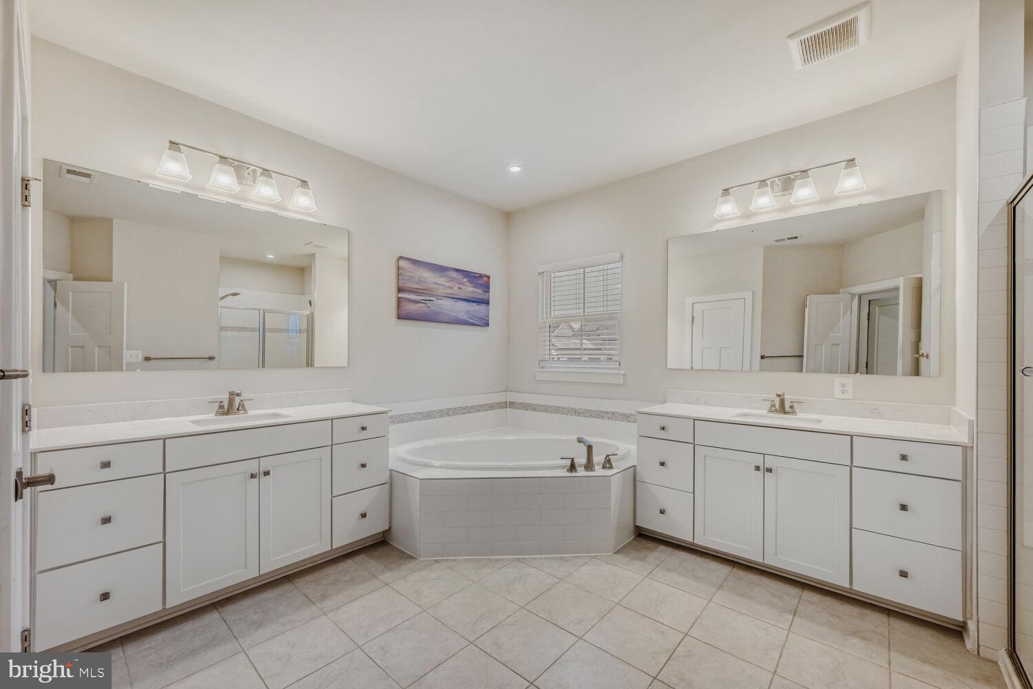 GREENLEIGH AT CROSSROADS - Residential Lease