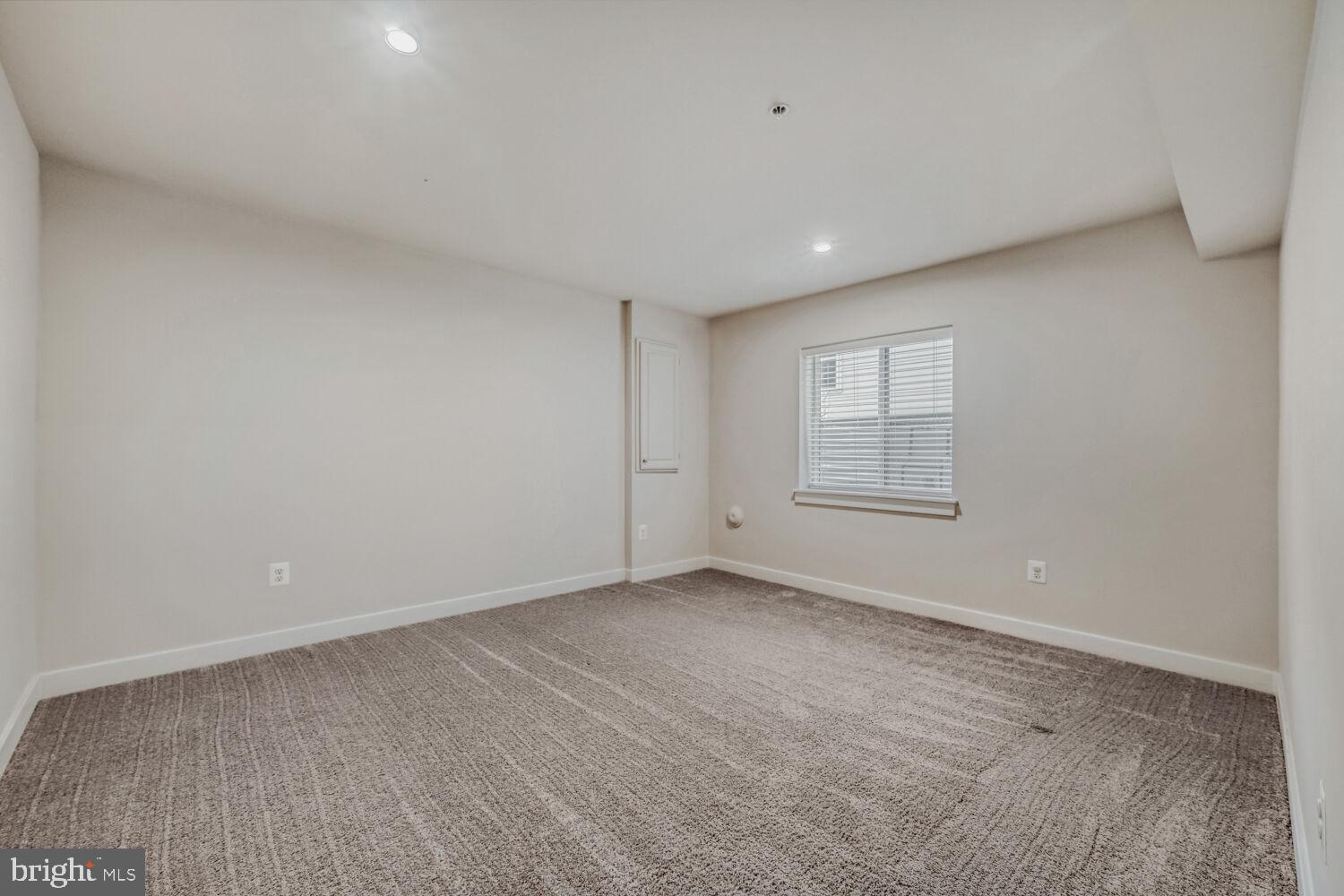 GREENLEIGH AT CROSSROADS - Residential Lease