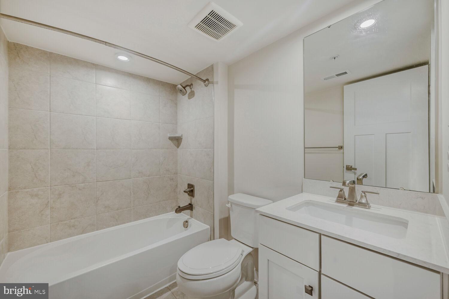 GREENLEIGH AT CROSSROADS - Residential Lease