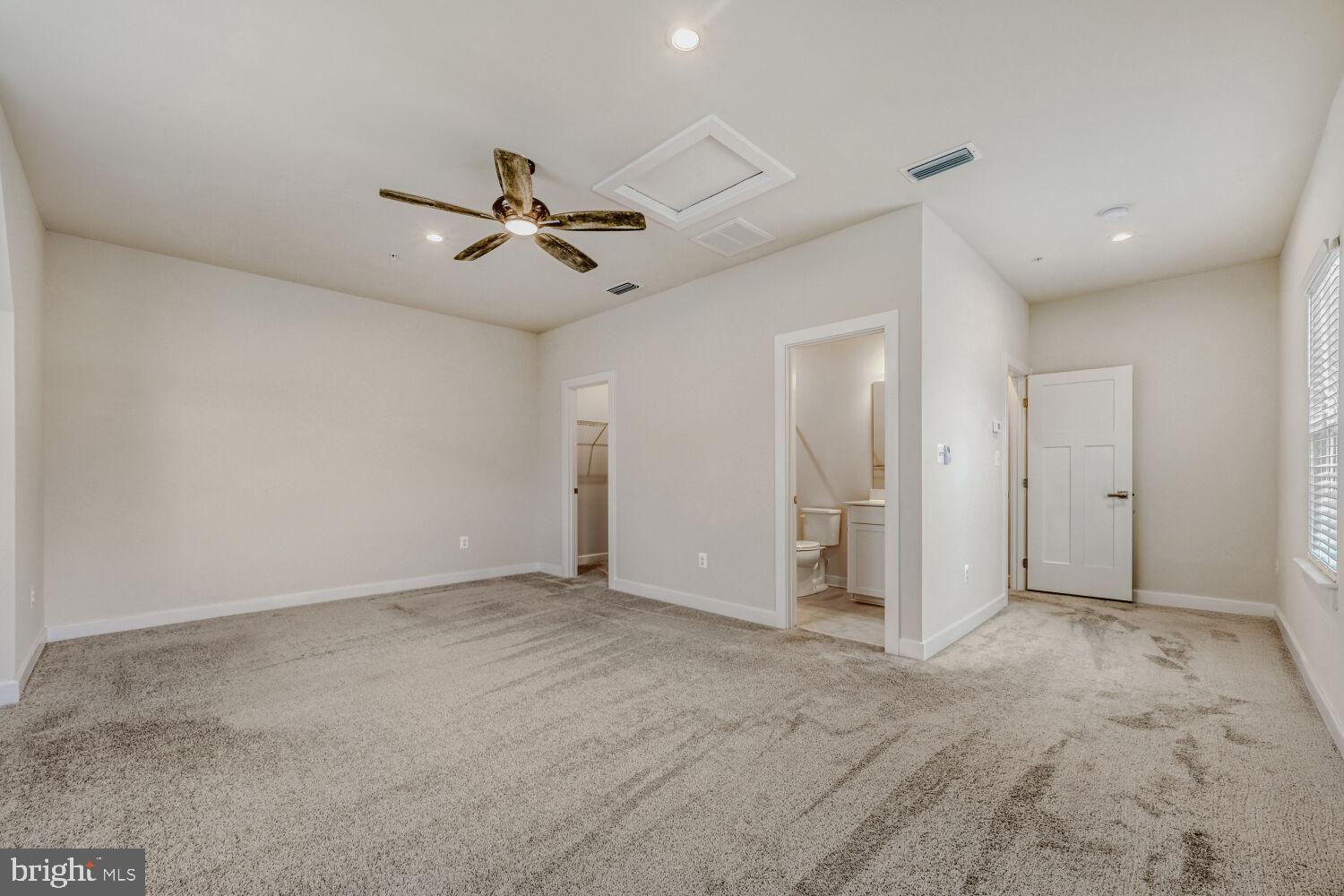 GREENLEIGH AT CROSSROADS - Residential Lease