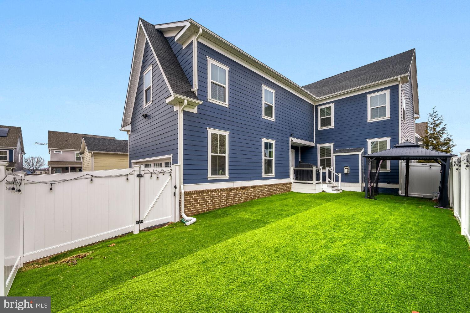 GREENLEIGH AT CROSSROADS - Residential Lease