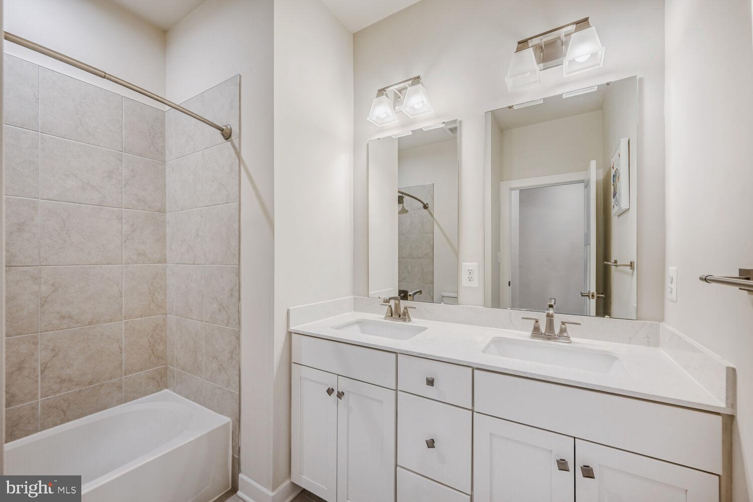 GREENLEIGH AT CROSSROADS - Residential Lease