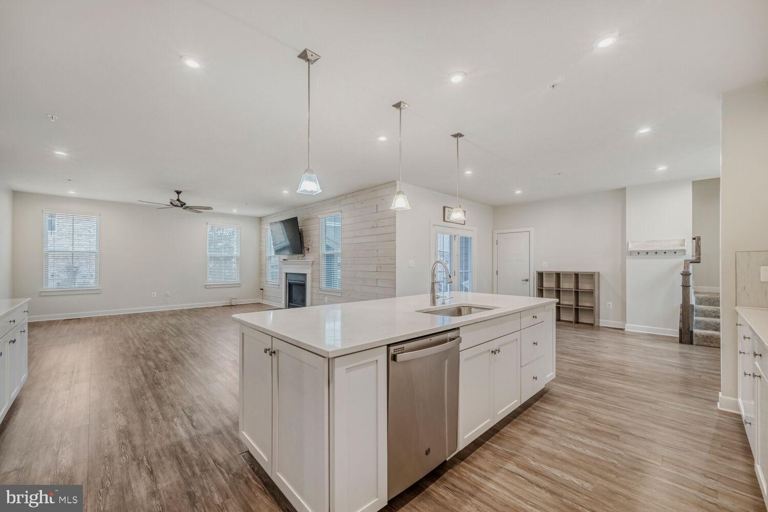 GREENLEIGH AT CROSSROADS - Residential Lease