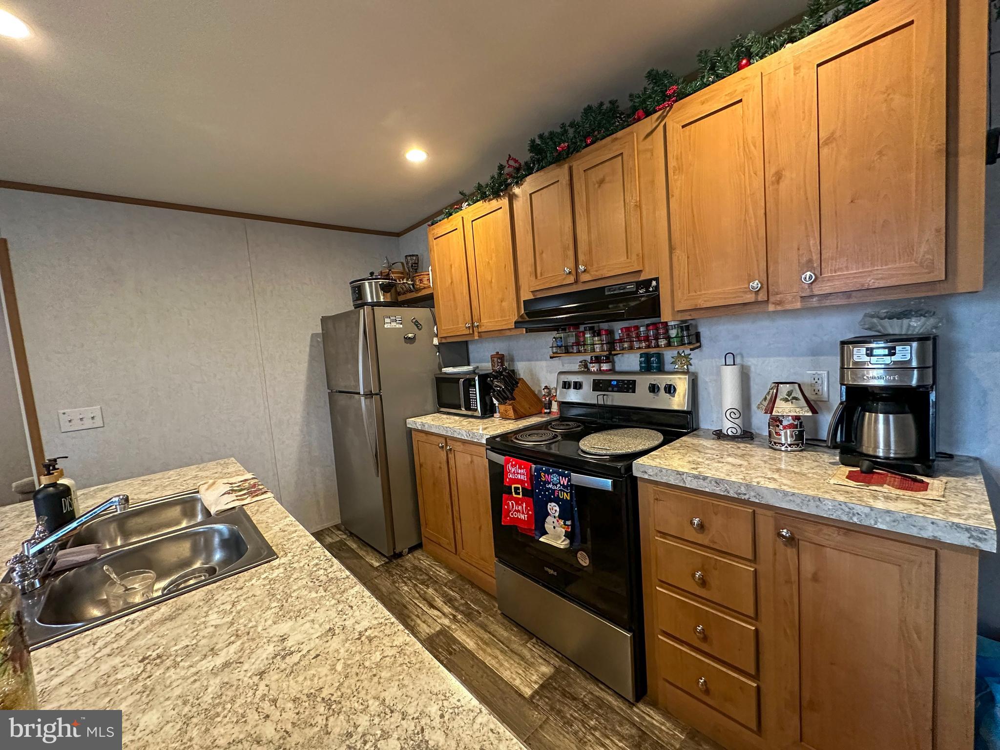 HILLCREST MHP - Residential