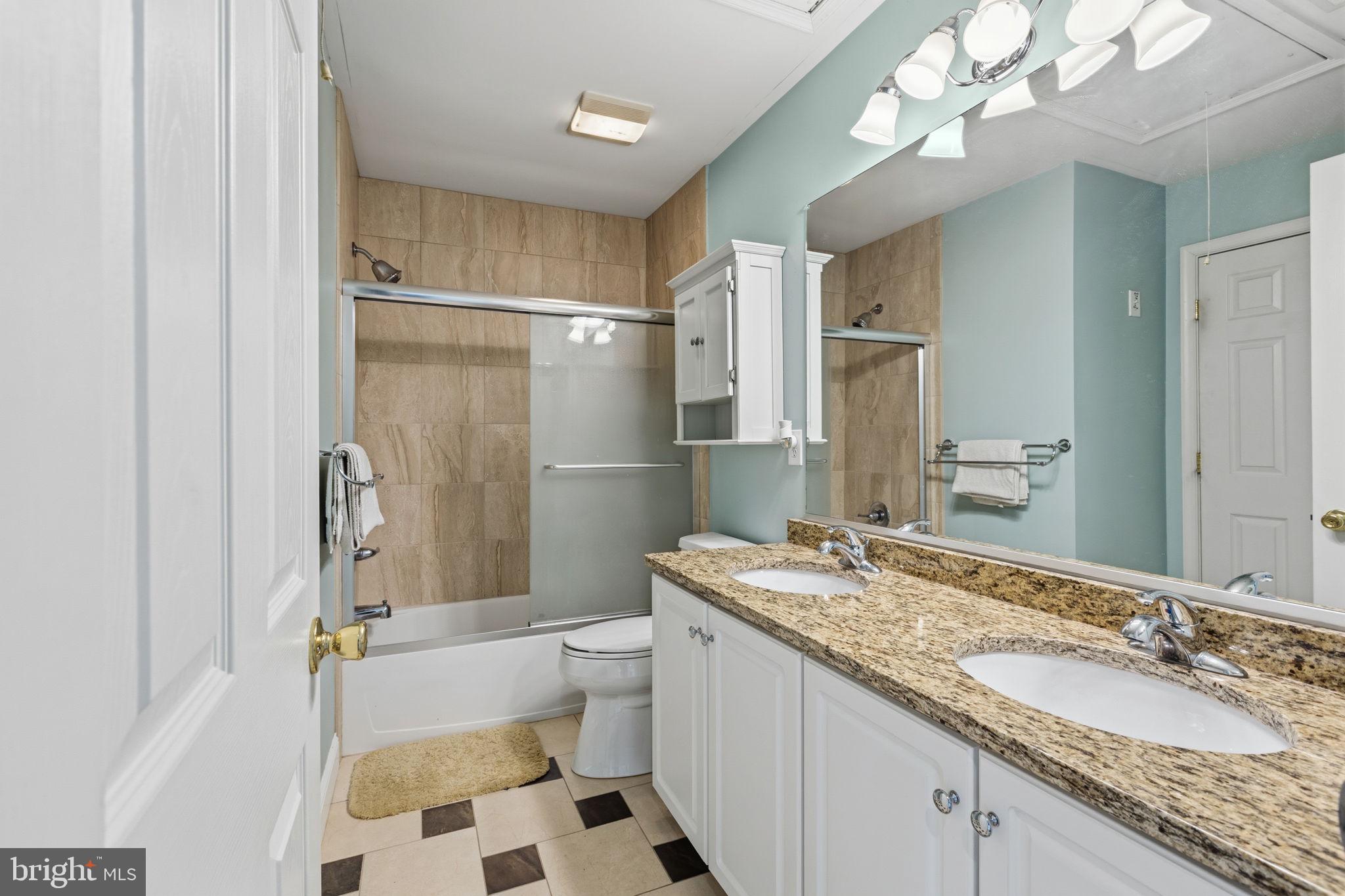 MIDDLE RUN CROSSIN - Residential