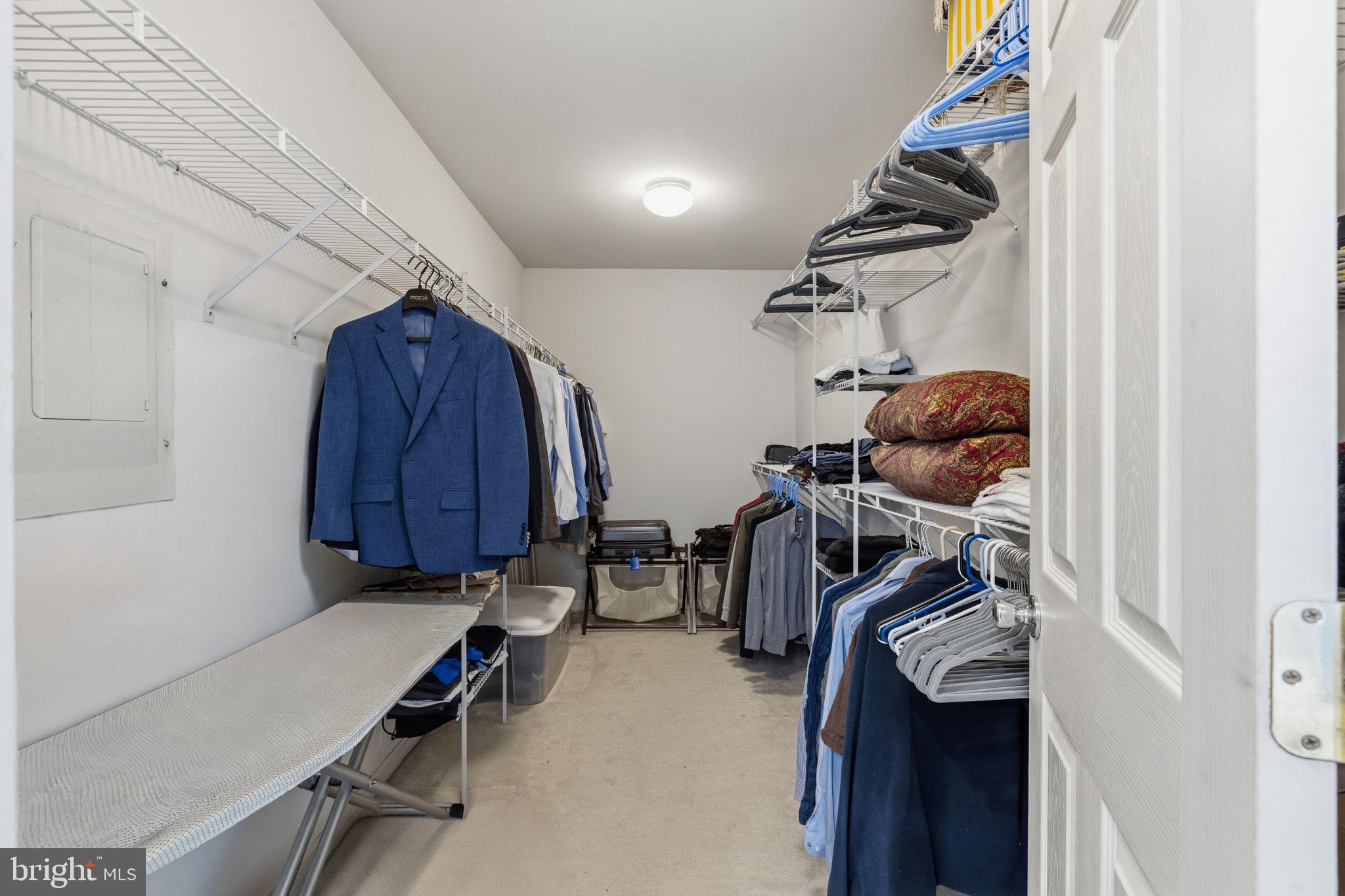 MIDDLE RUN CROSSIN - Residential