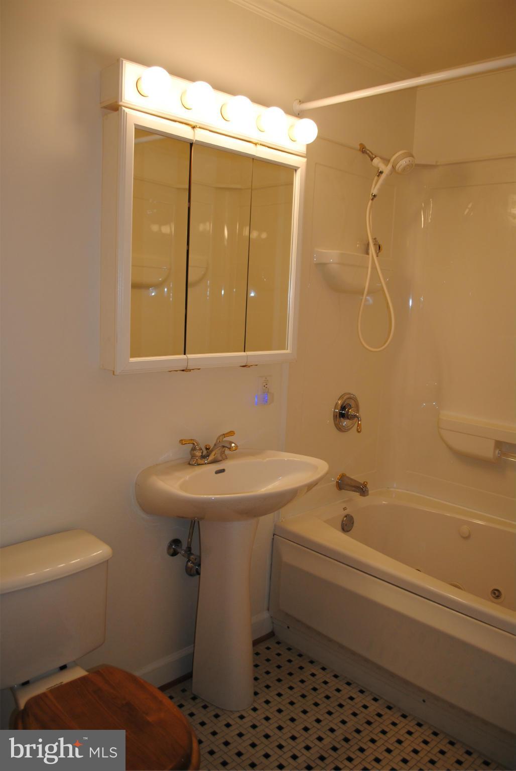 INDIAN HEAD MANOR SUB - Residential