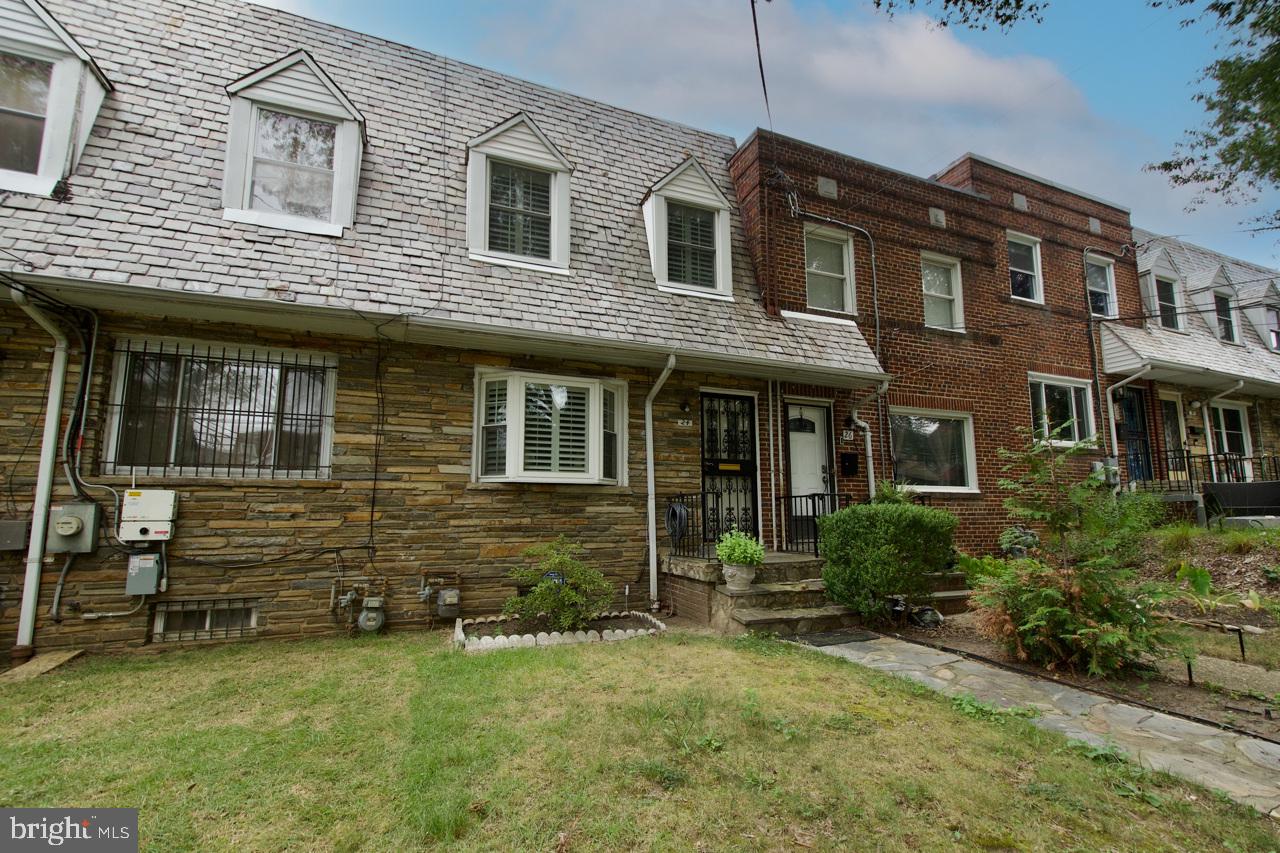 24 CRITTENDEN STREET NE
