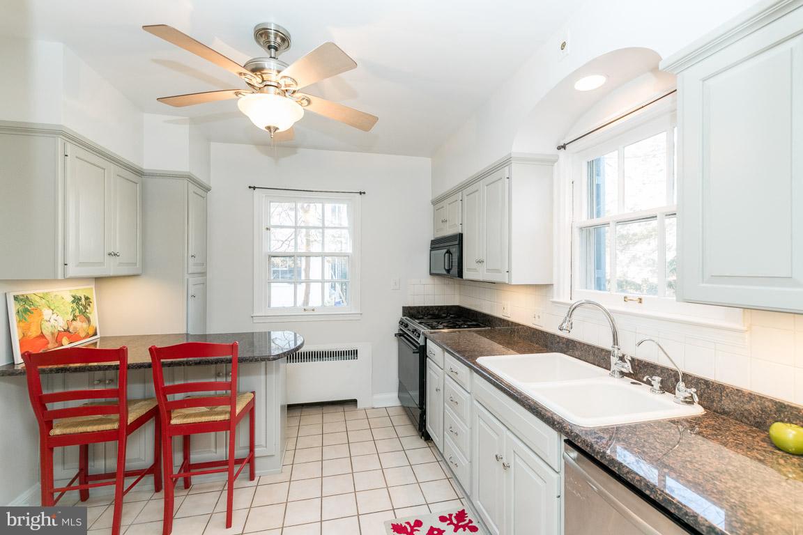 GREATER HOMELAND HISTORIC DISTRICT - Residential