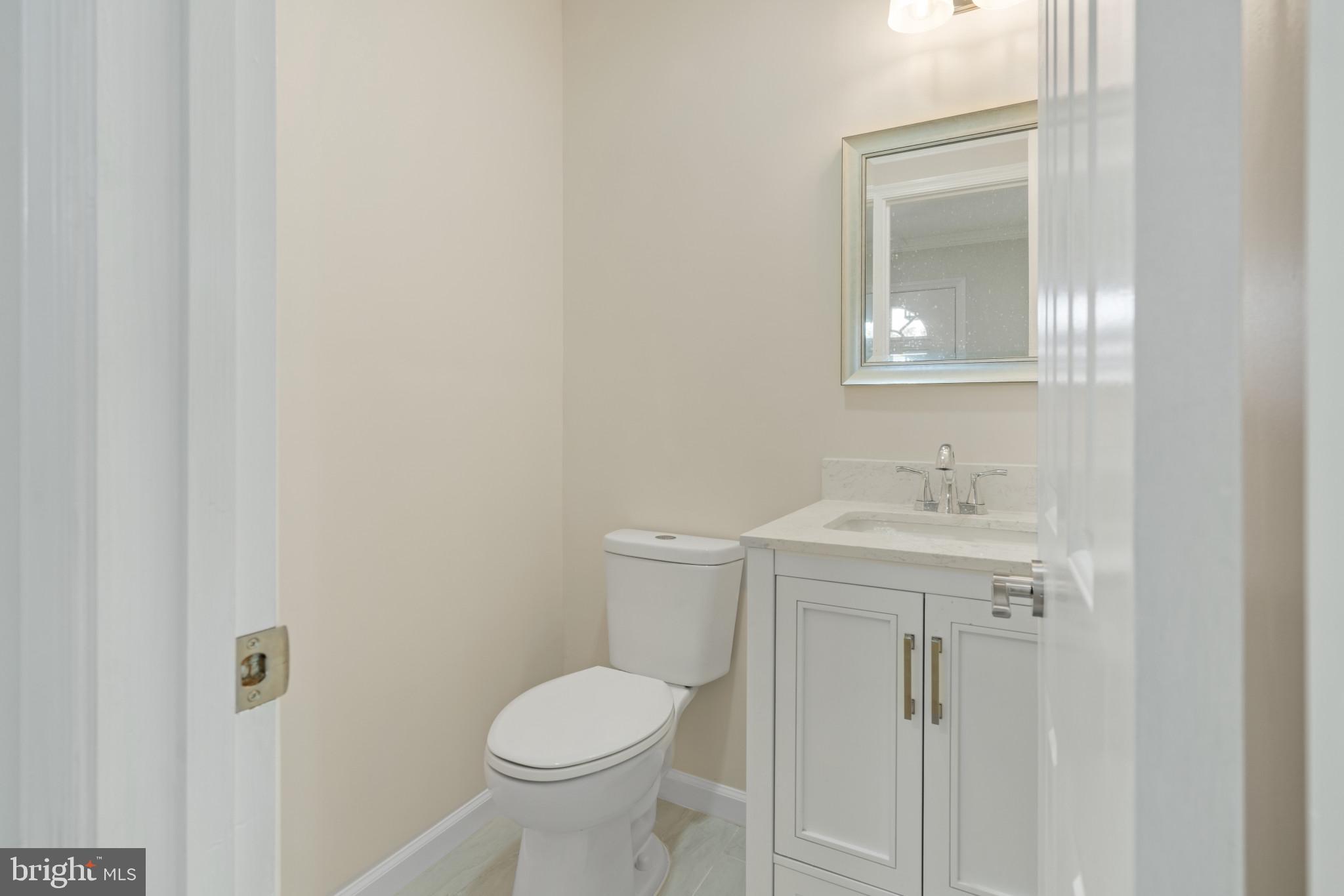 LAYTONSVILLE KNOLLS - Residential