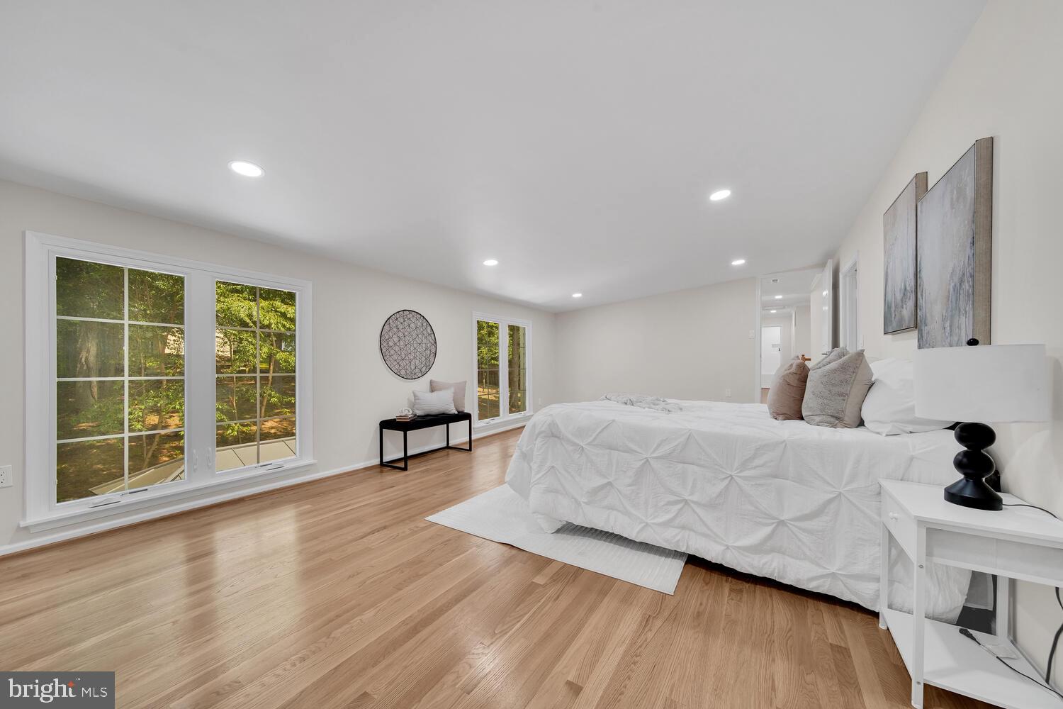 LAYTONSVILLE KNOLLS - Residential