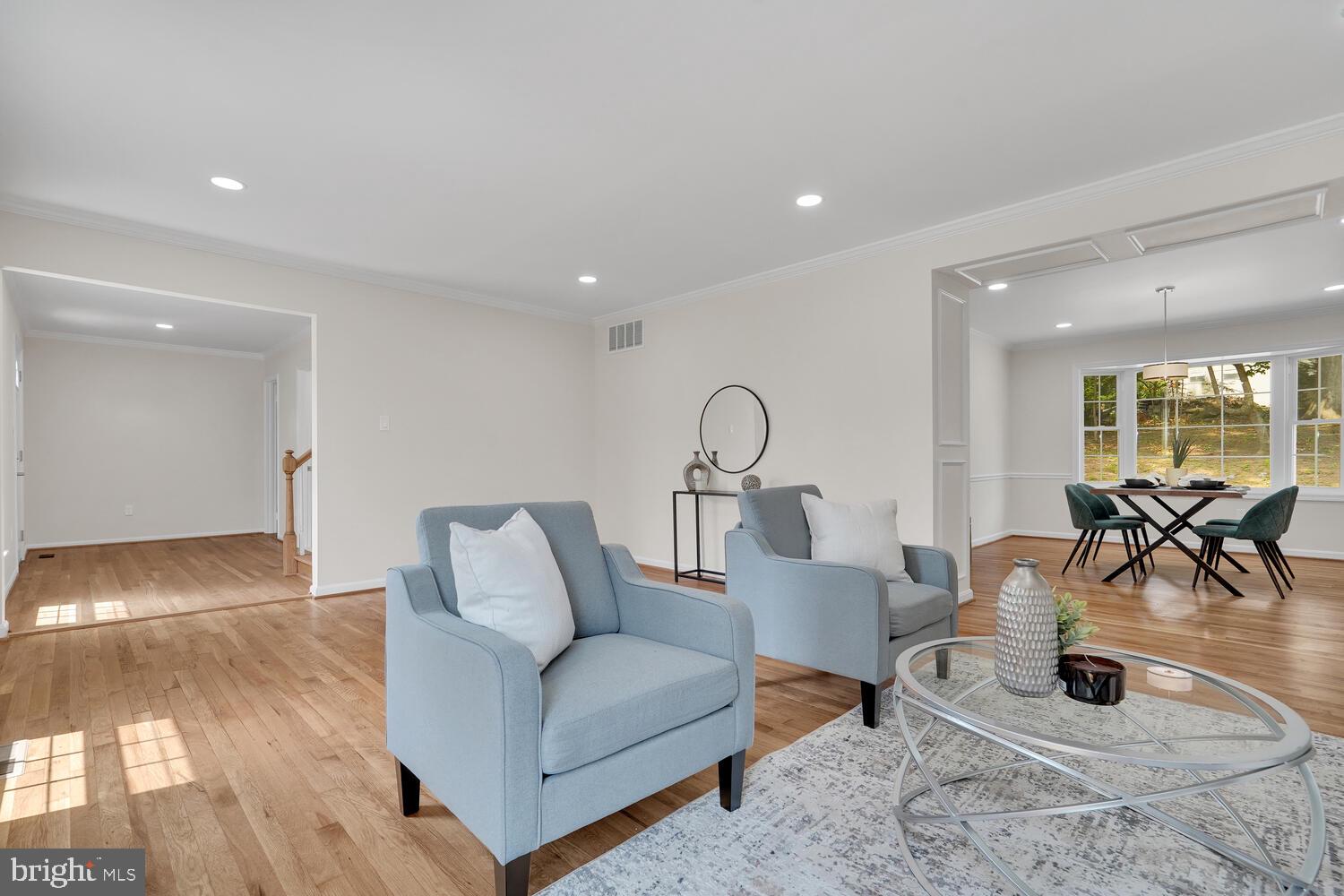 LAYTONSVILLE KNOLLS - Residential