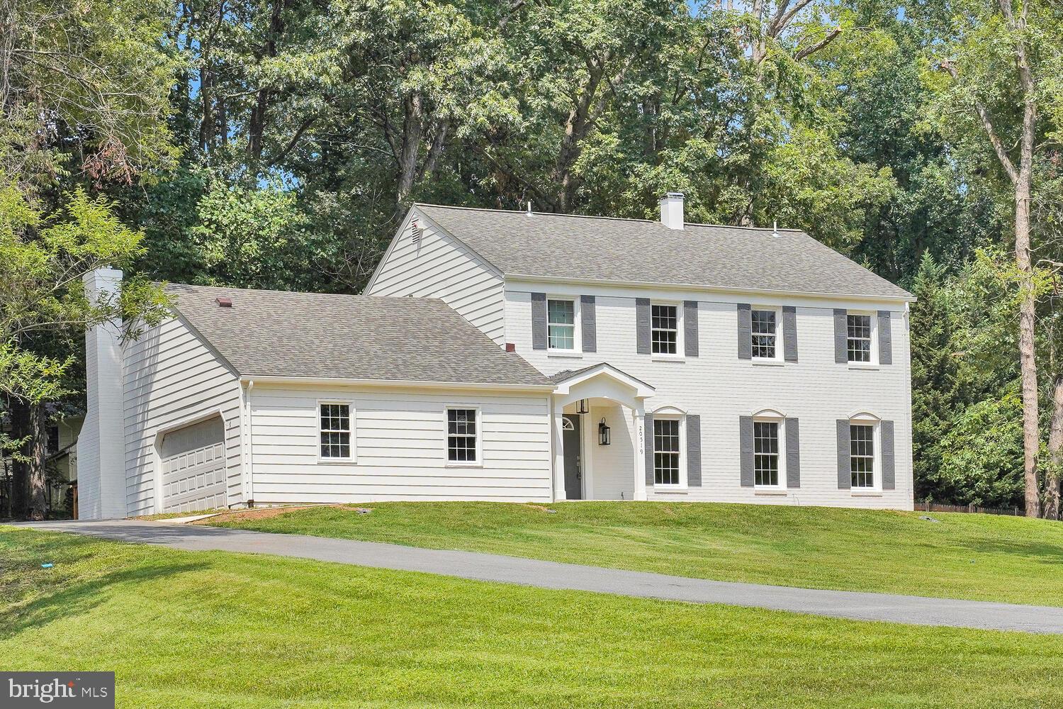 LAYTONSVILLE KNOLLS - Residential